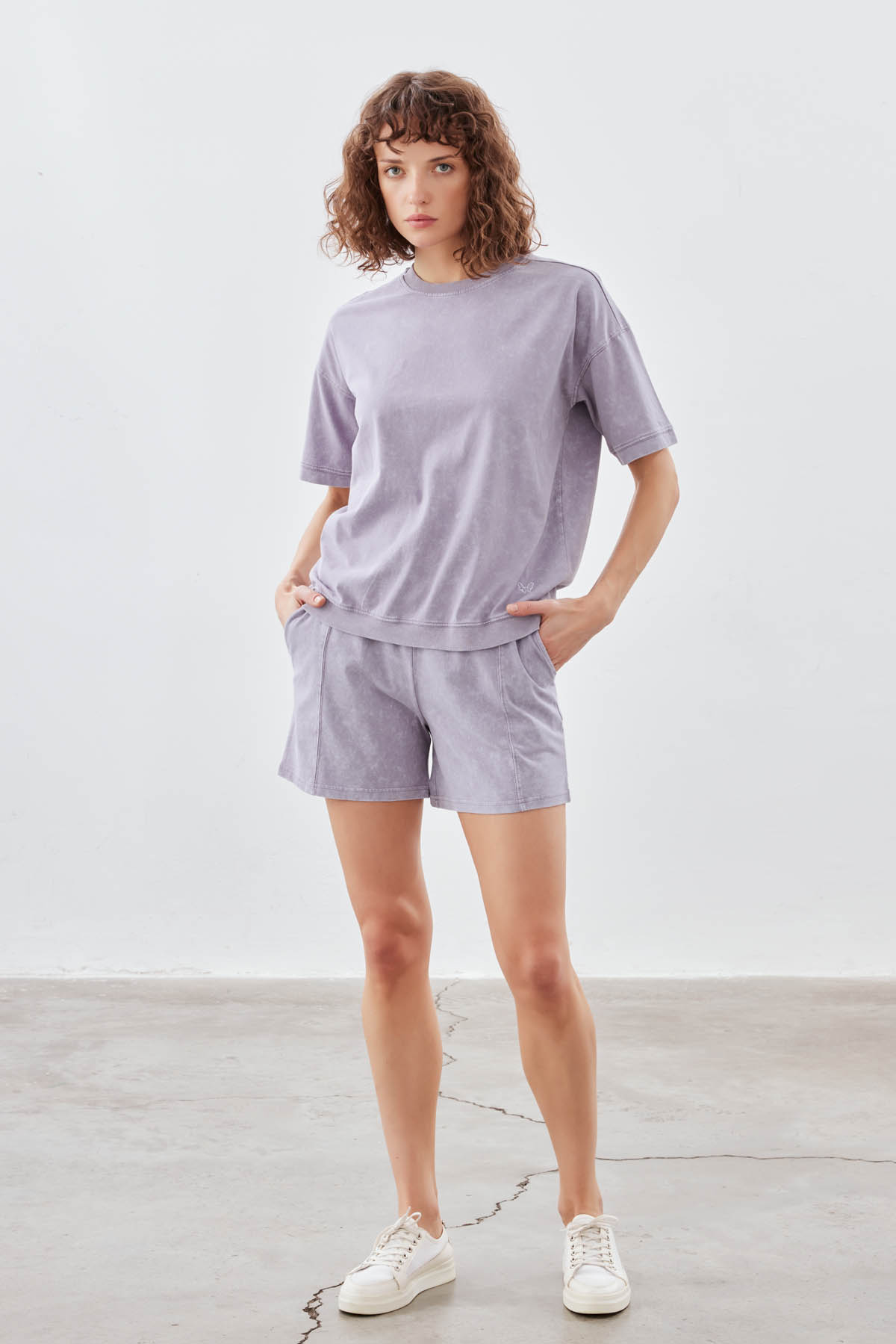 Kadın Pamuklu Yıkamalı Kısa Kollu T-shirt