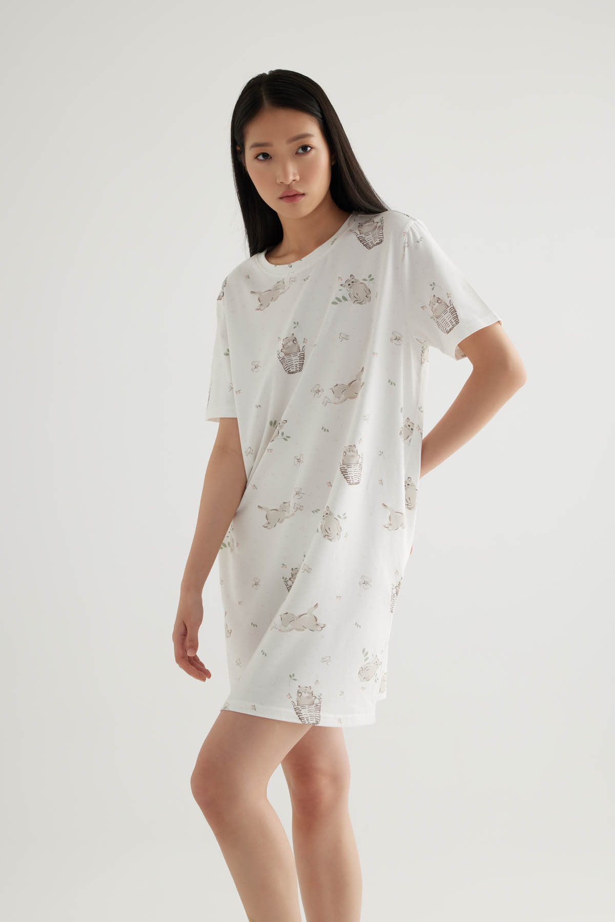 Kadın Pamuklu Cep Detaylı Kısa Kollu Gecelik