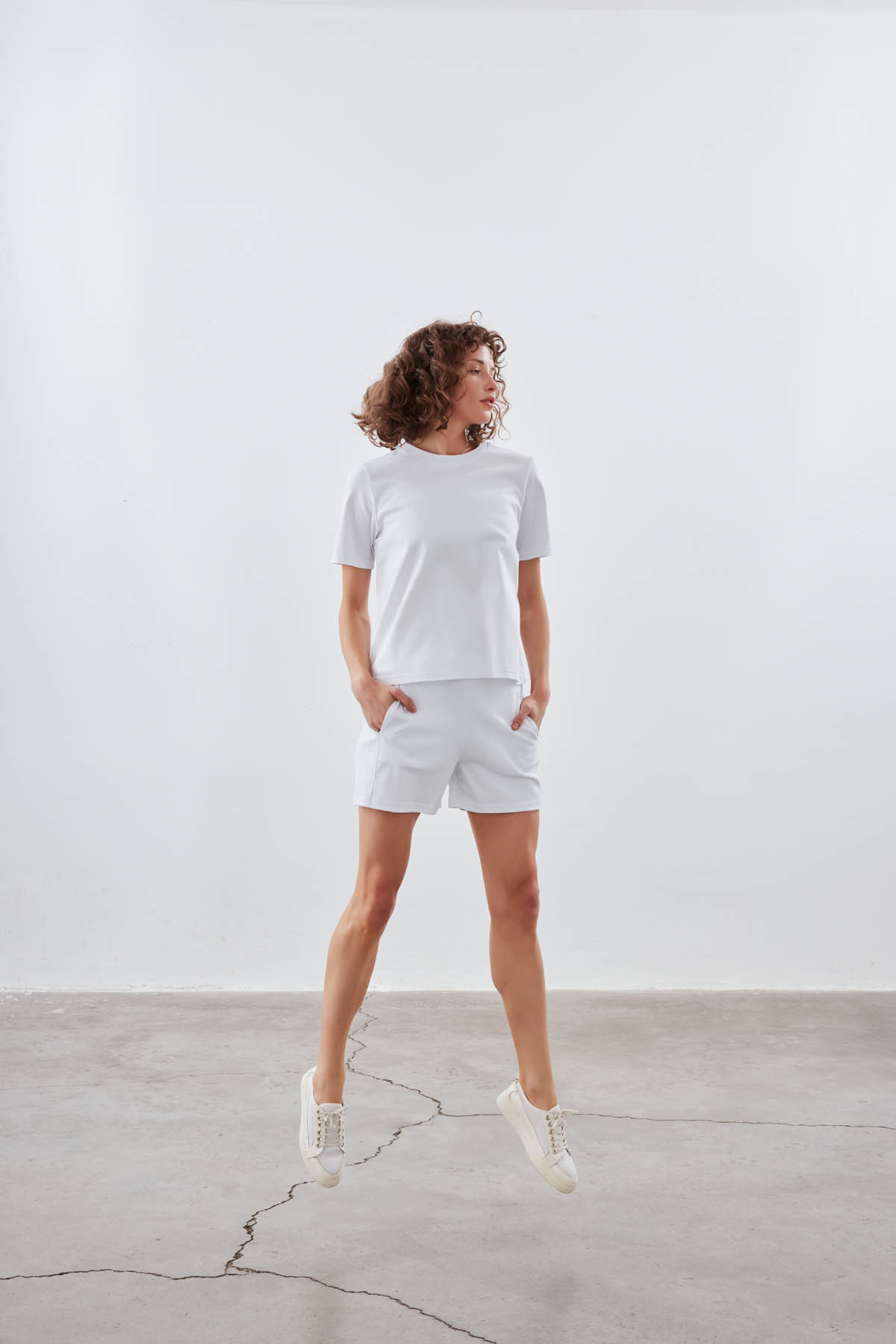 Kadın Pamuklu Kısa Kollu T-shirt