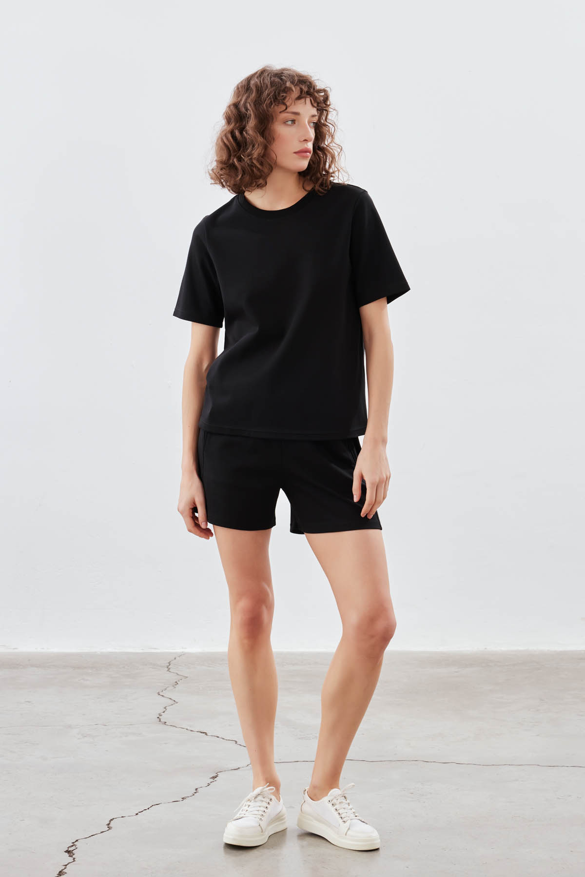 Kadın Pamuklu Kısa Kollu T-shirt