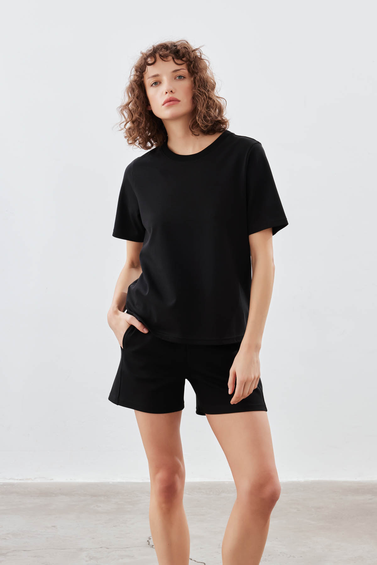 Kadın Pamuklu Kısa Kollu T-shirt