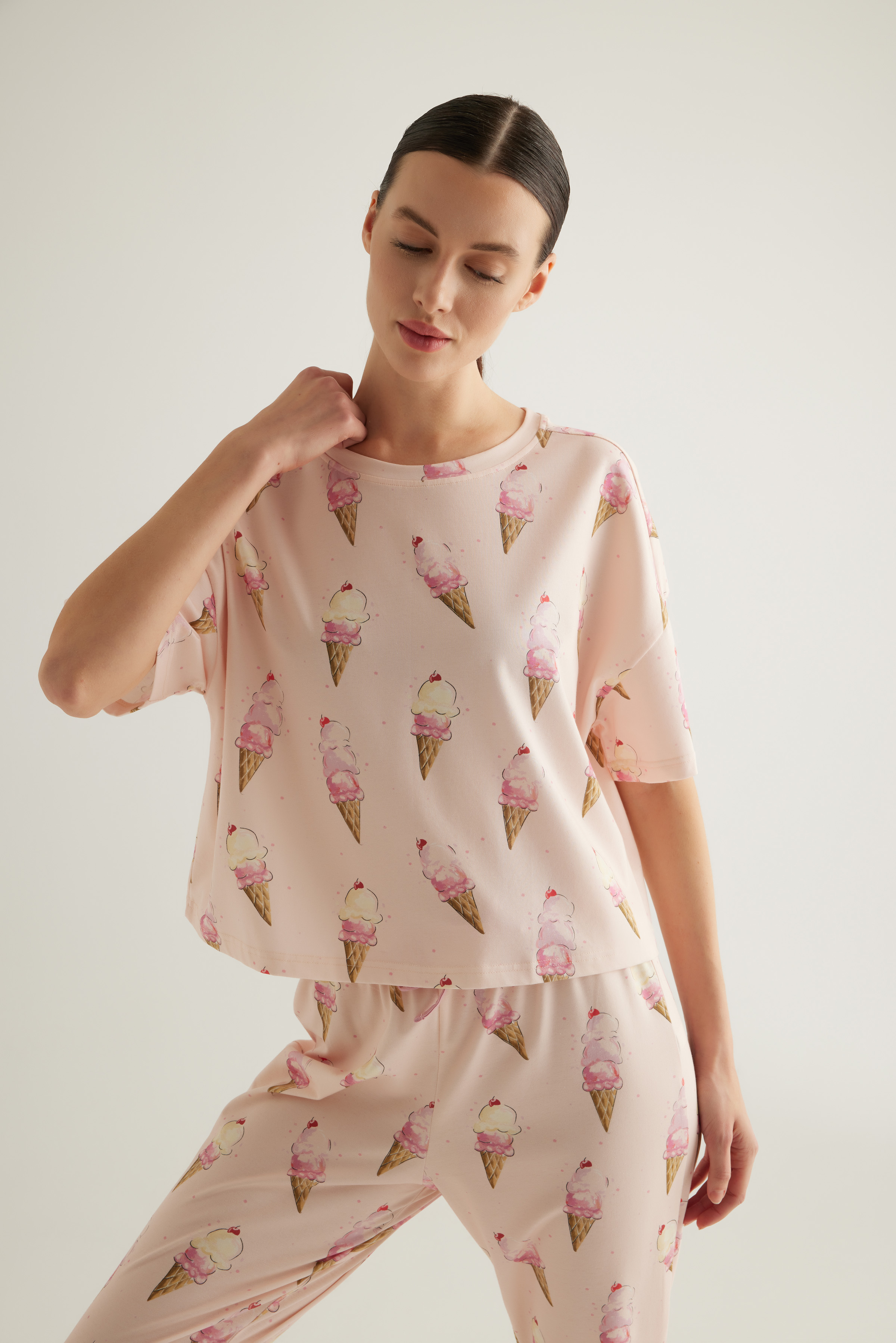 Kadın Pamuklu Kısa Kollu Pijama Üstü