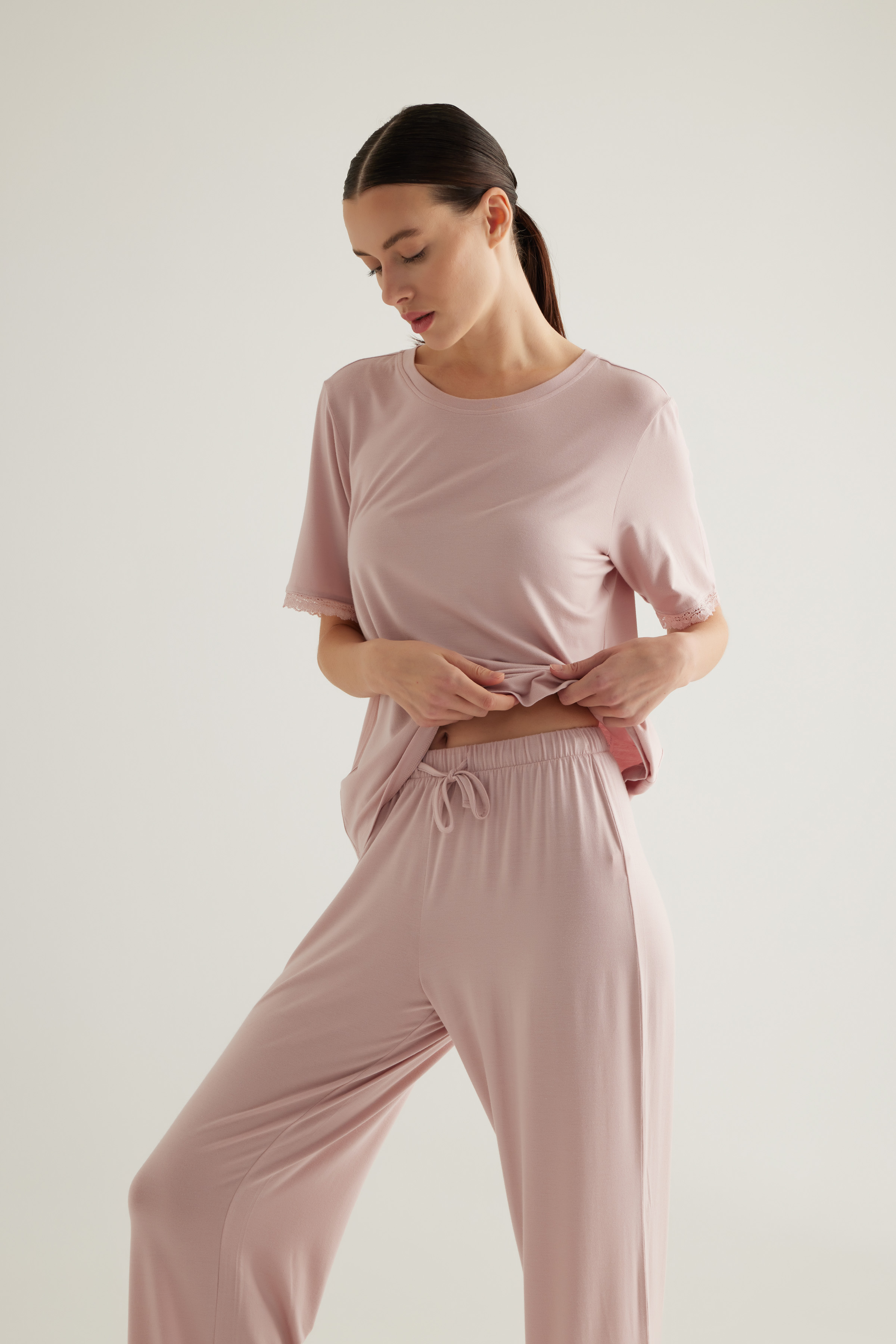 Kadın Viscose Kısa Kollu Dantel Detaylı Pijama Üstü