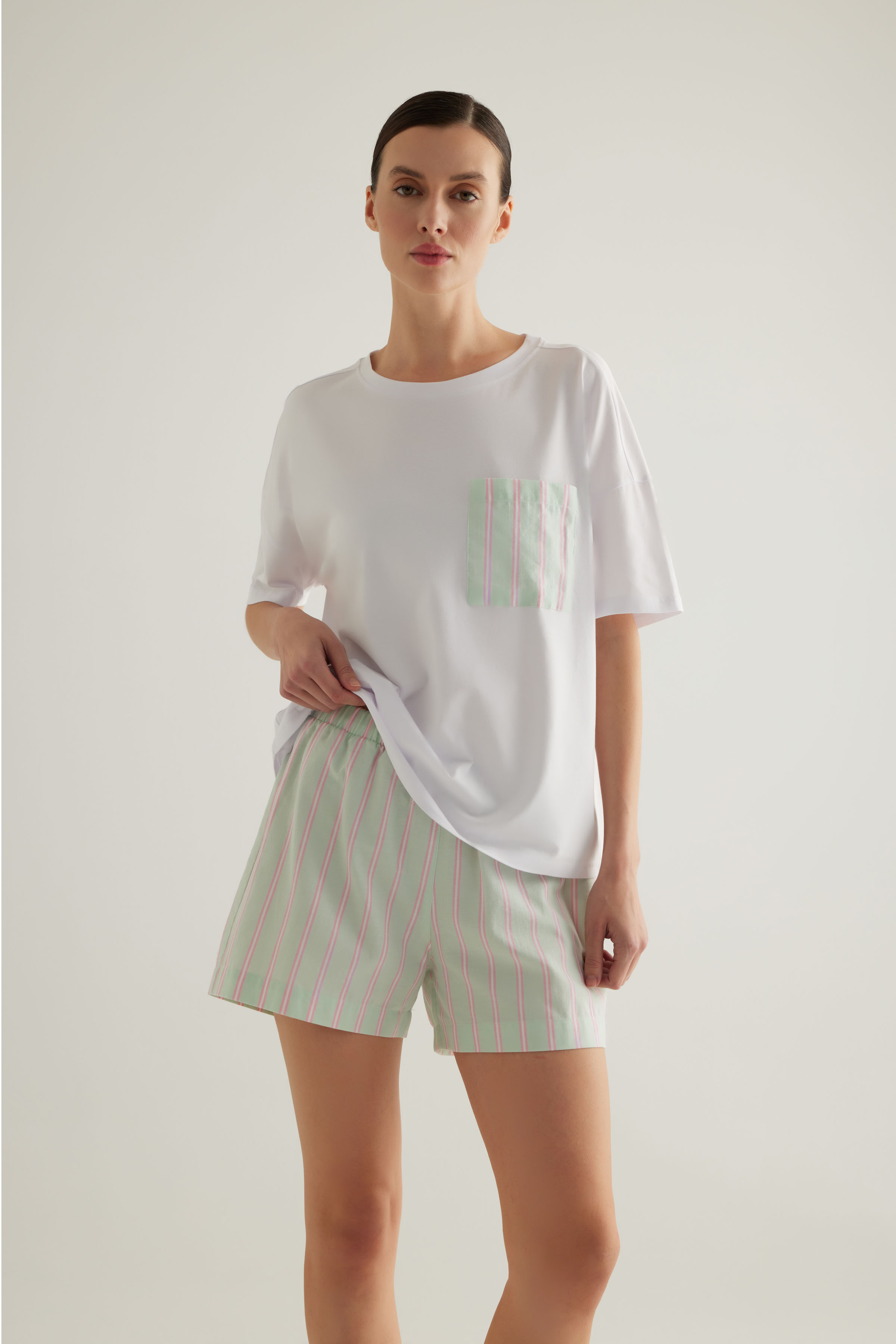 Kadın Pamuklu Kısa Kollu Pijama Üstü