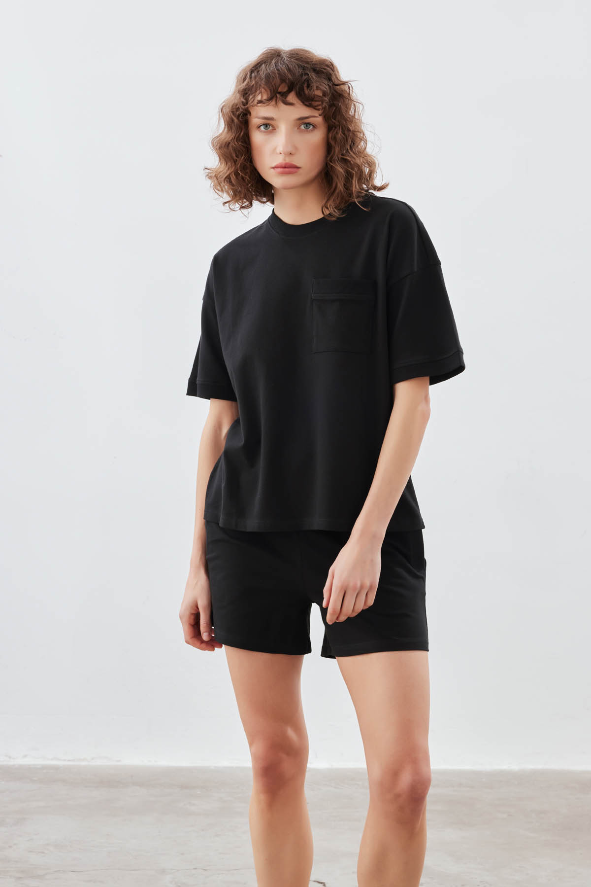 Kadın Pamuklu Pique Cepli Kısa Kol T-shirt