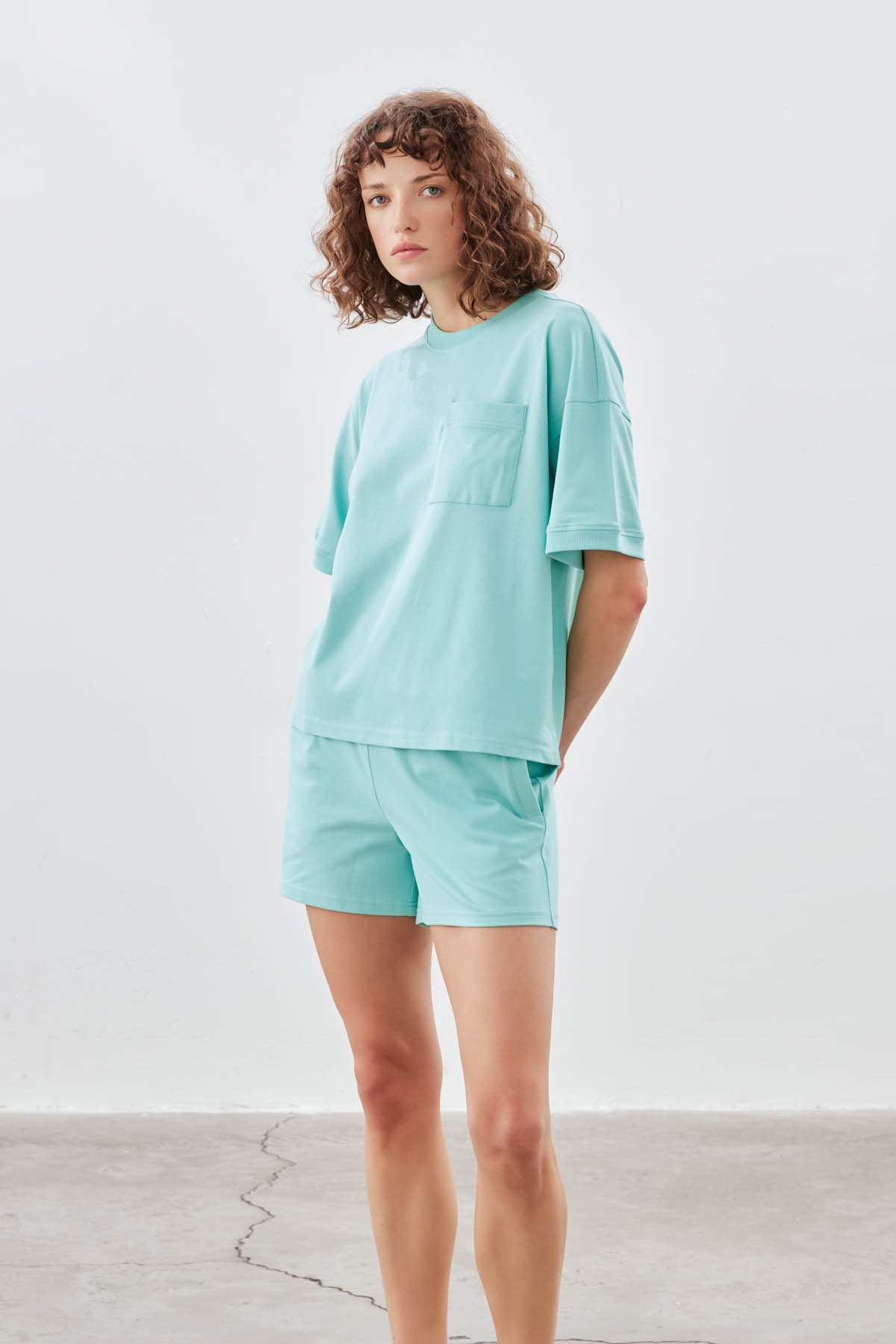 Kadın Pamuklu Pique Cepli Kısa Kol T-shirt