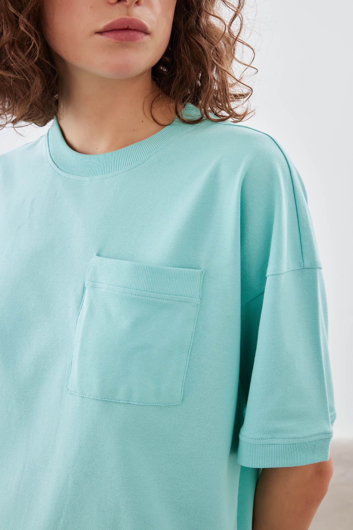 Kadın Pamuklu Pique Cepli Kısa Kol T-shirt