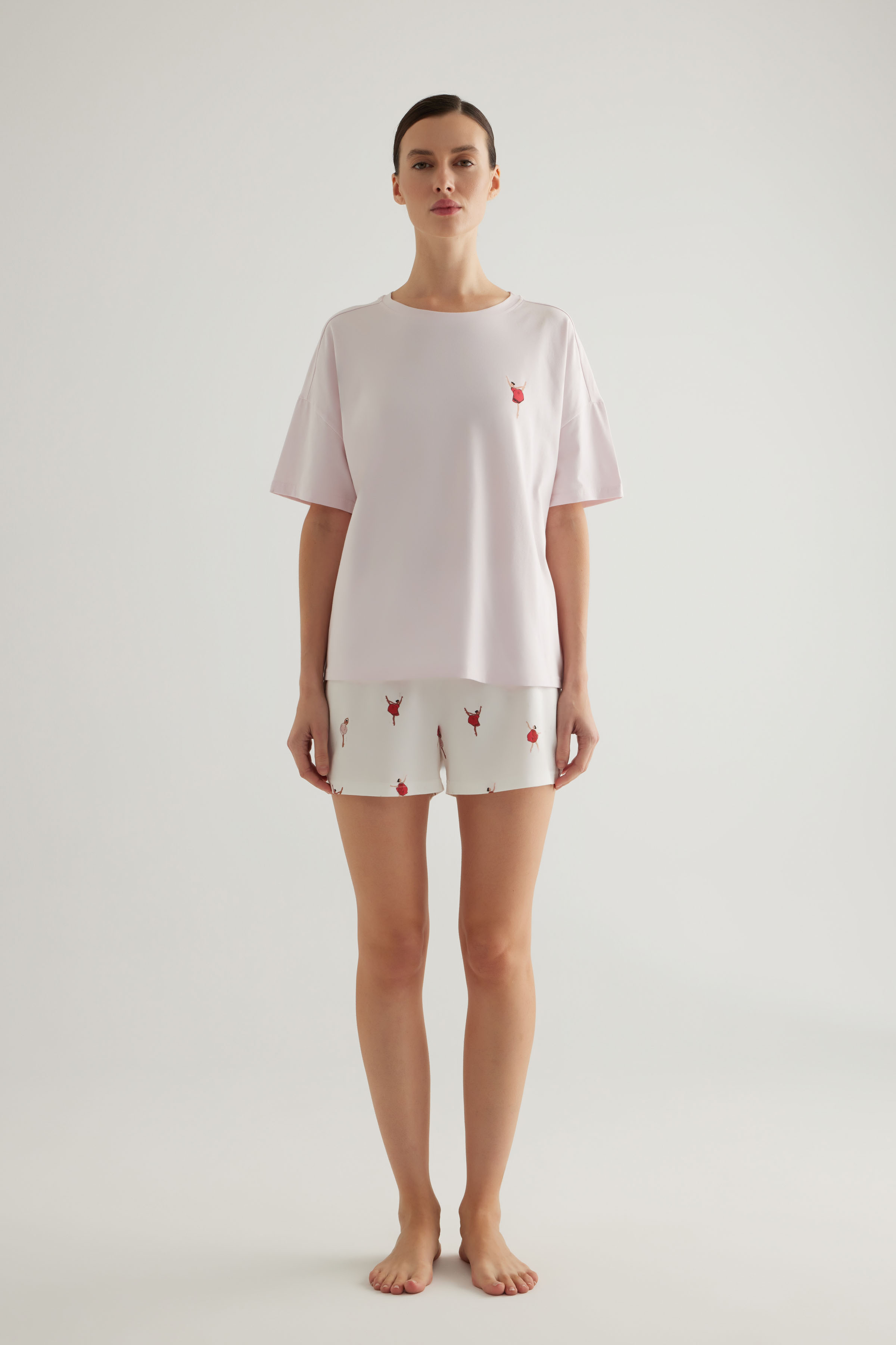 Kadın Pamuklu Kısa Kollu Şortlu Pijama Takımı