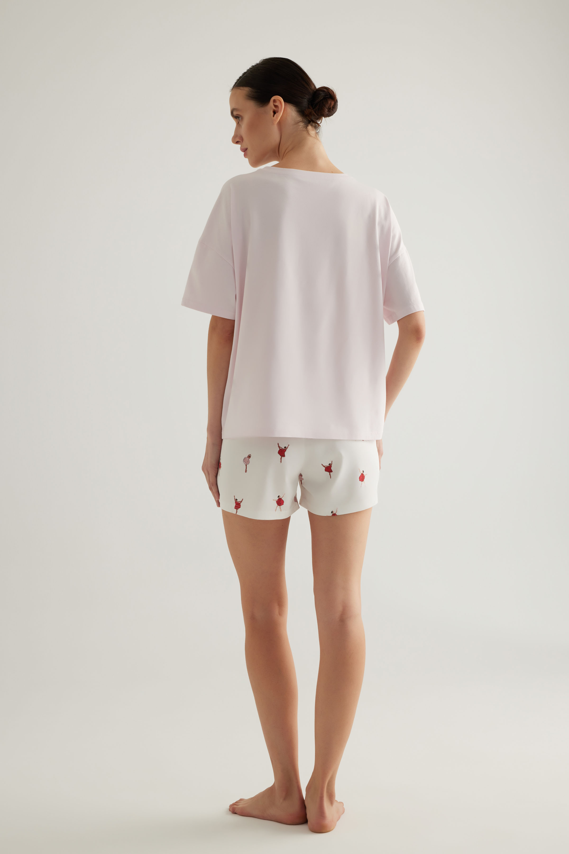 Kadın Pamuklu Kısa Kollu Şortlu Pijama Takımı