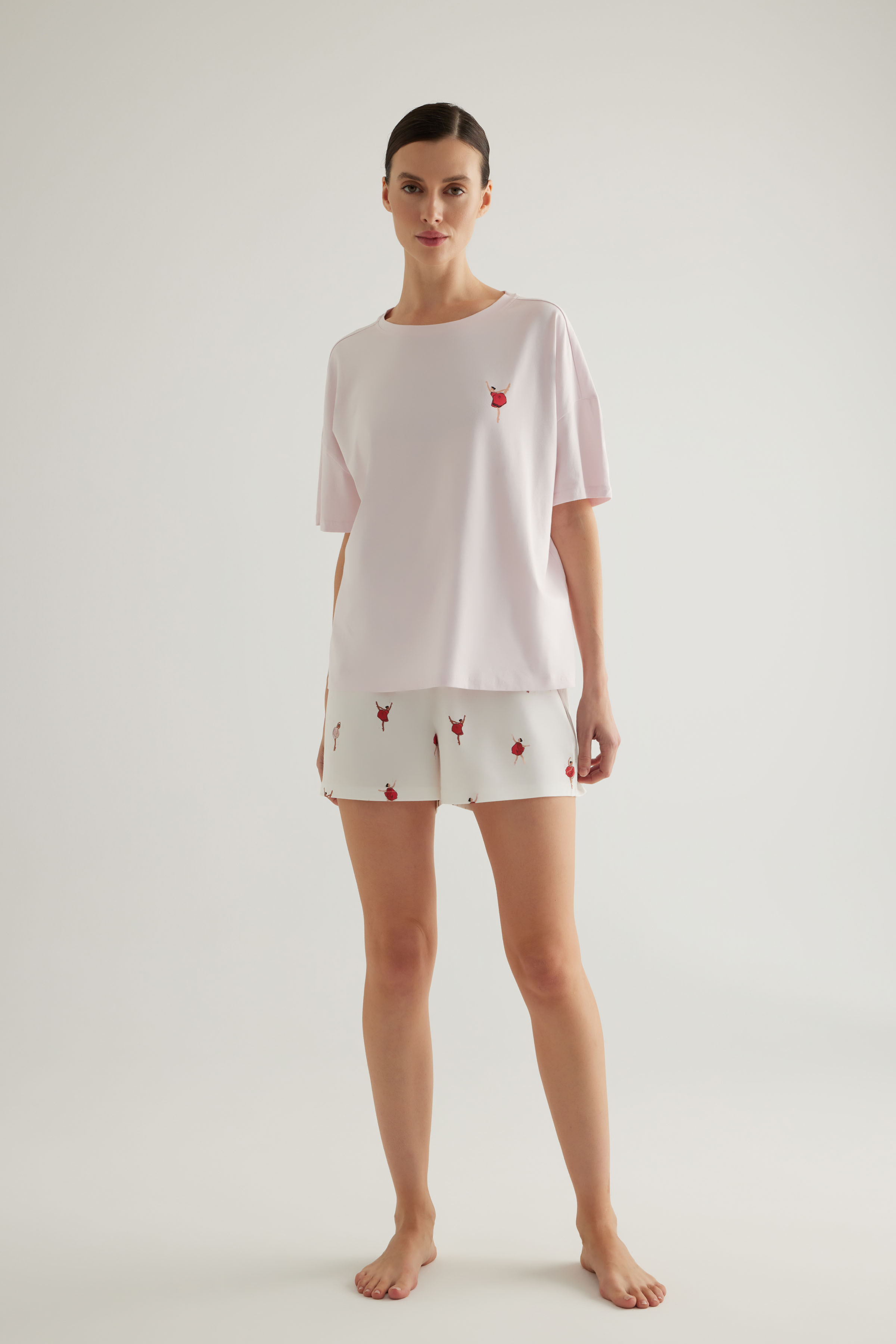Kadın Pamuklu Kısa Kollu Şortlu Pijama Takımı