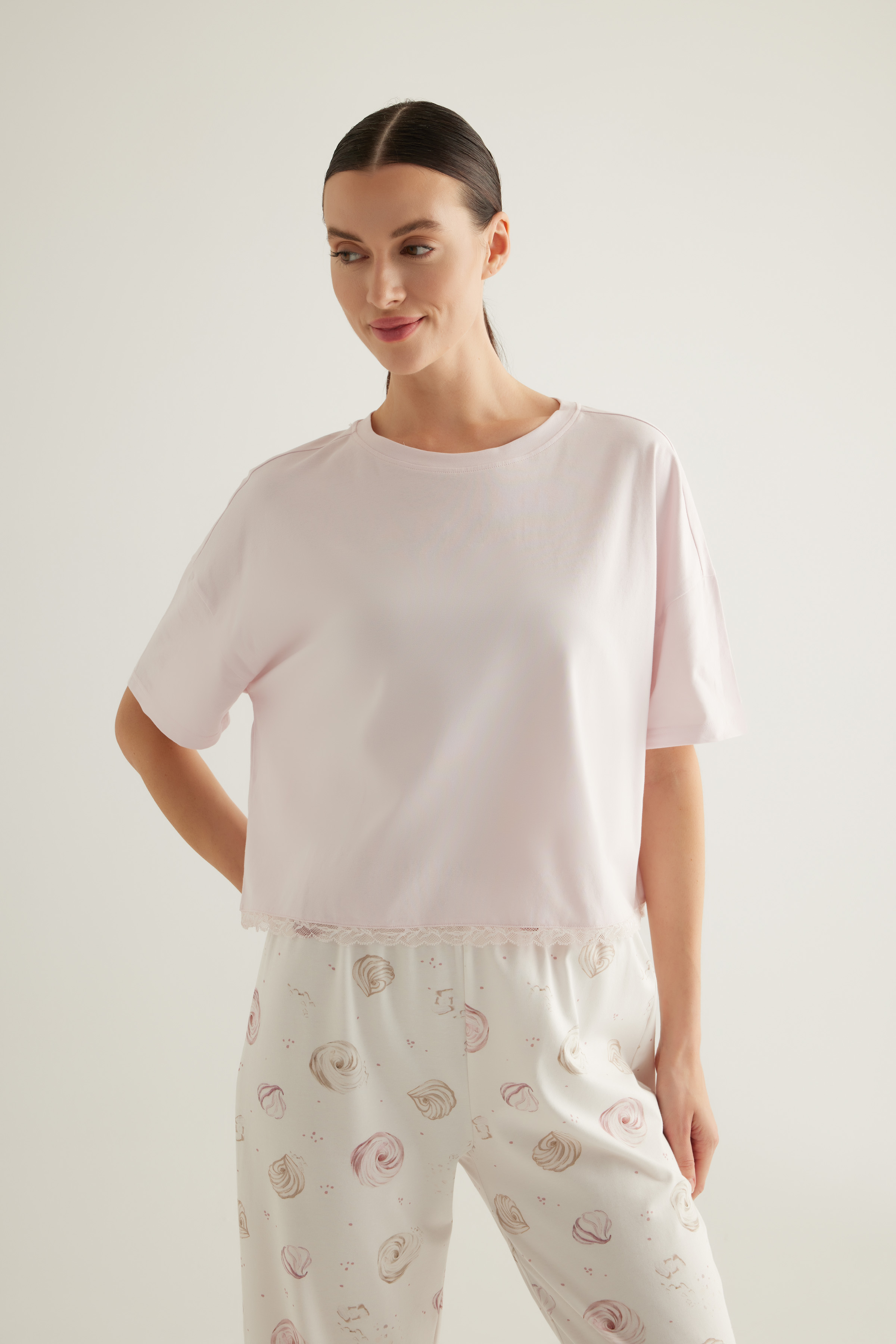 Kadın Pamuklu Kısa Kollu Pijama Üstü