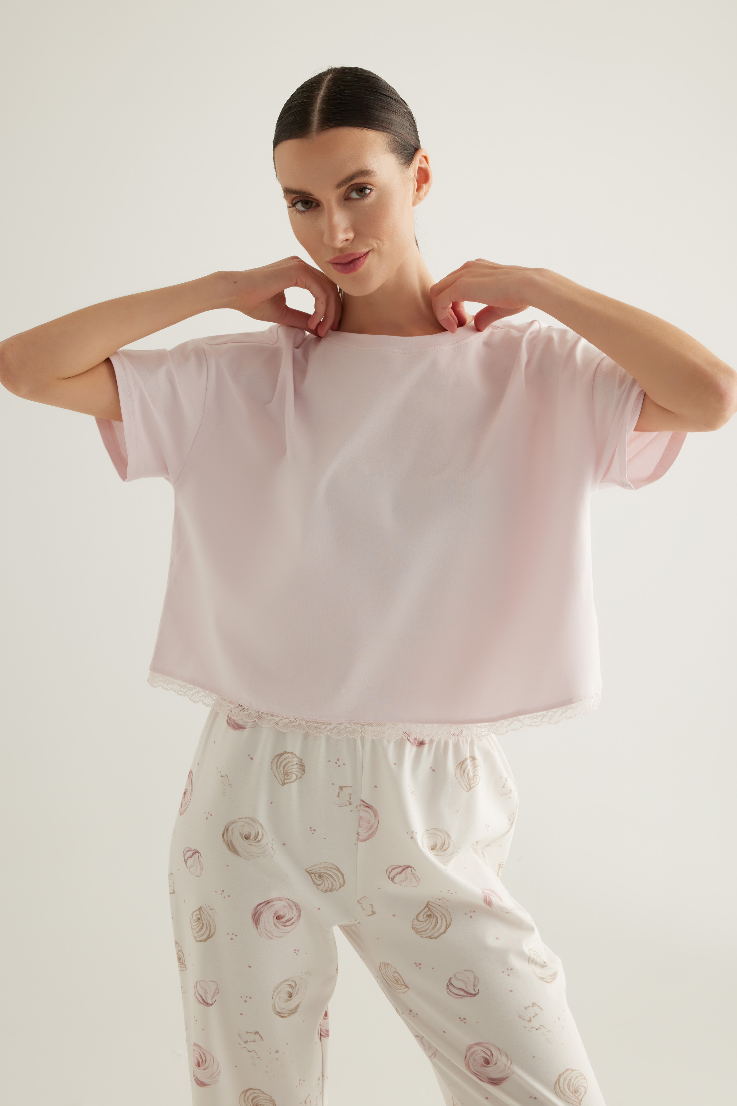 Kadın Pamuklu Kısa Kollu Pijama Üstü