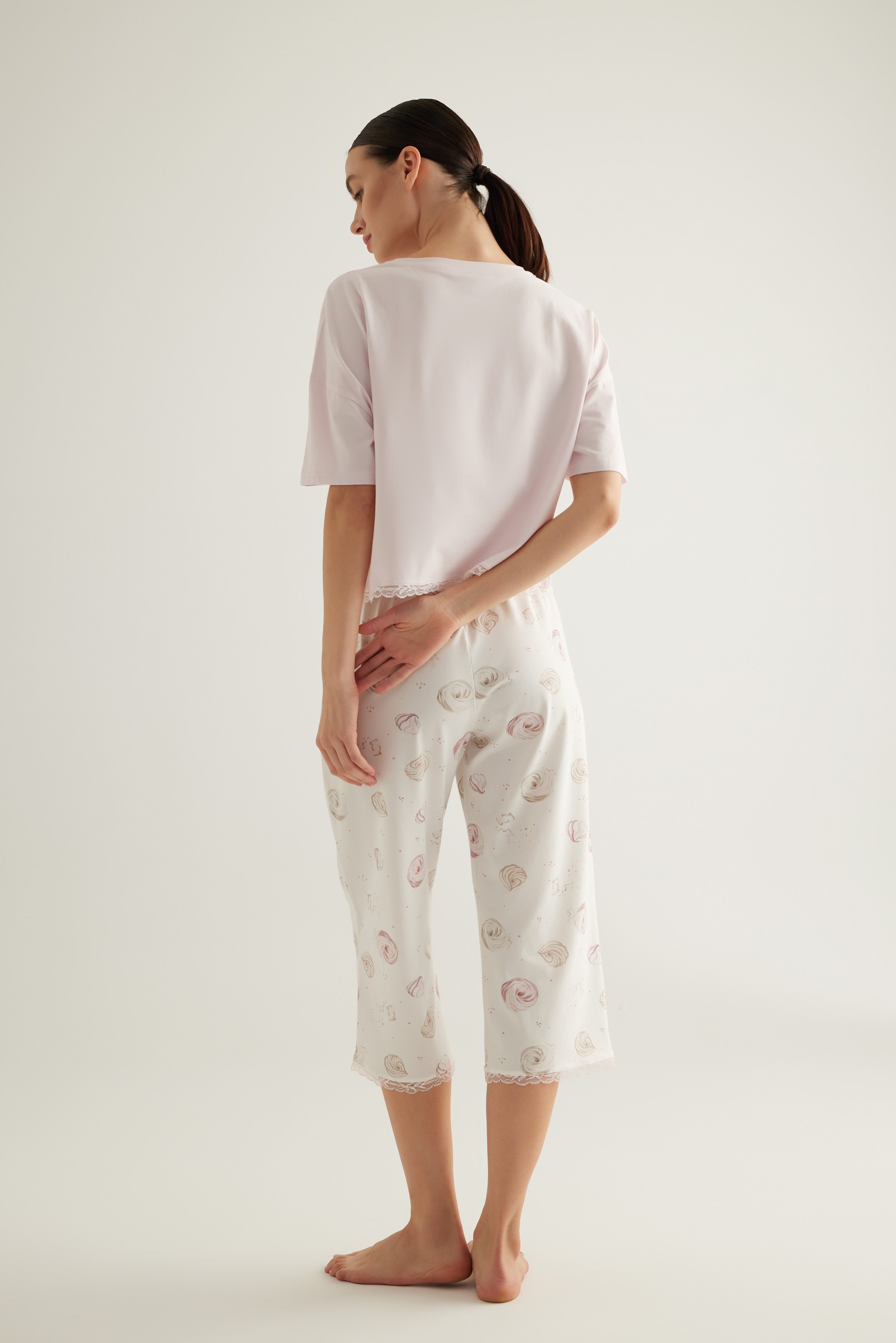 Kadın Pamuklu Kısa Kollu Pijama Üstü