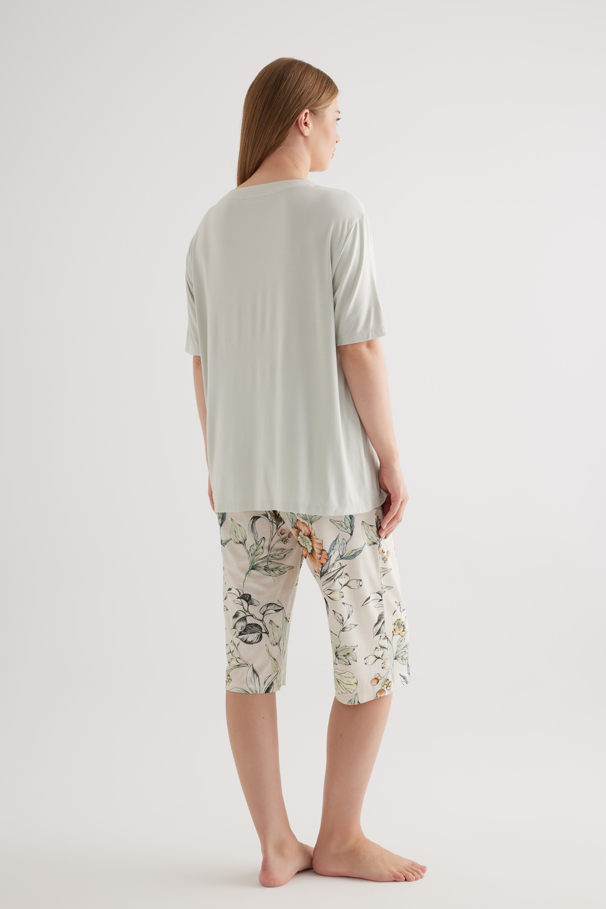 Kadın Plus Size Viskon V Yaka Kısa Kollu Kapri Pijama Takımı