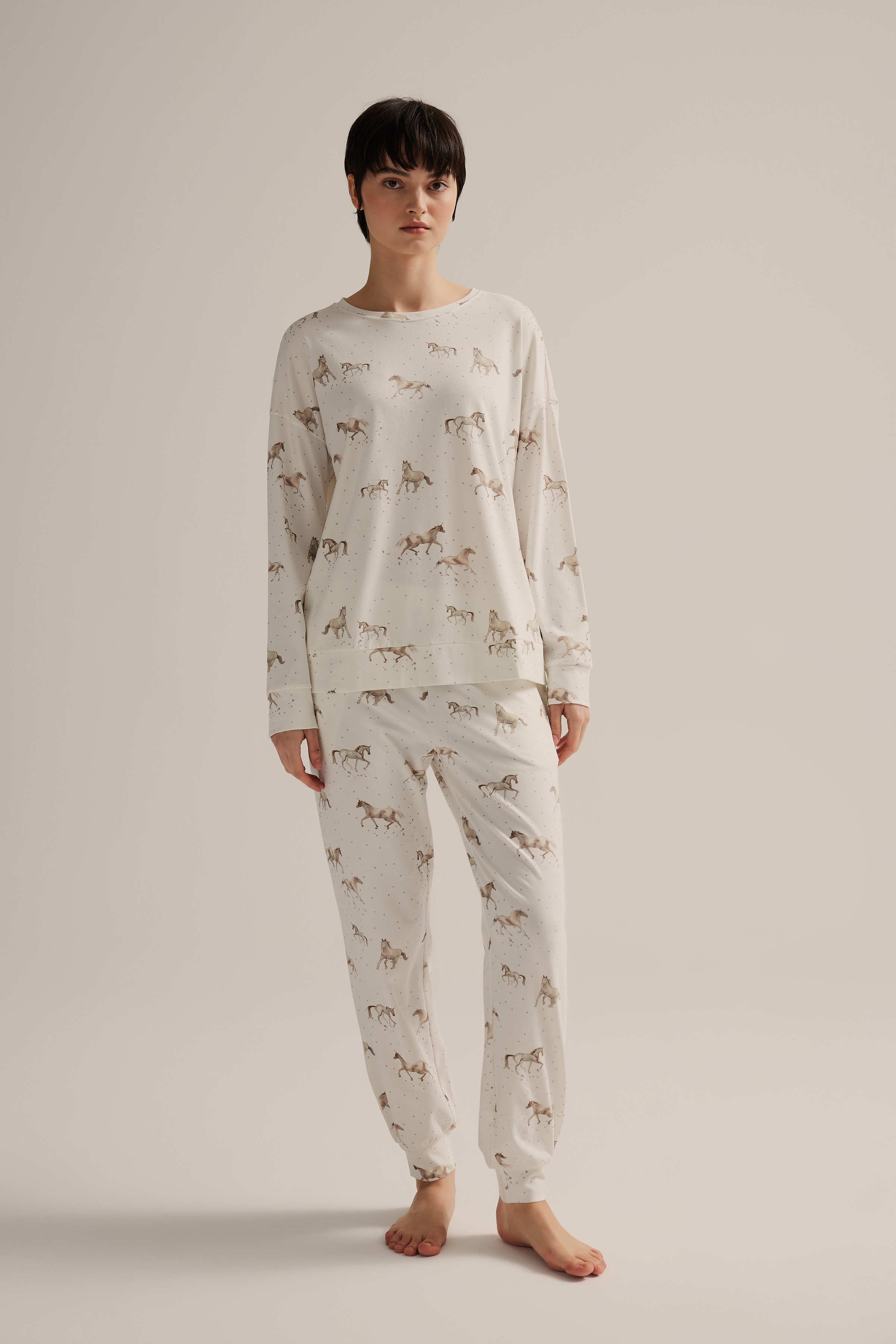 Kadın Pamuklu Uzun Kollu Pijama Takımı
