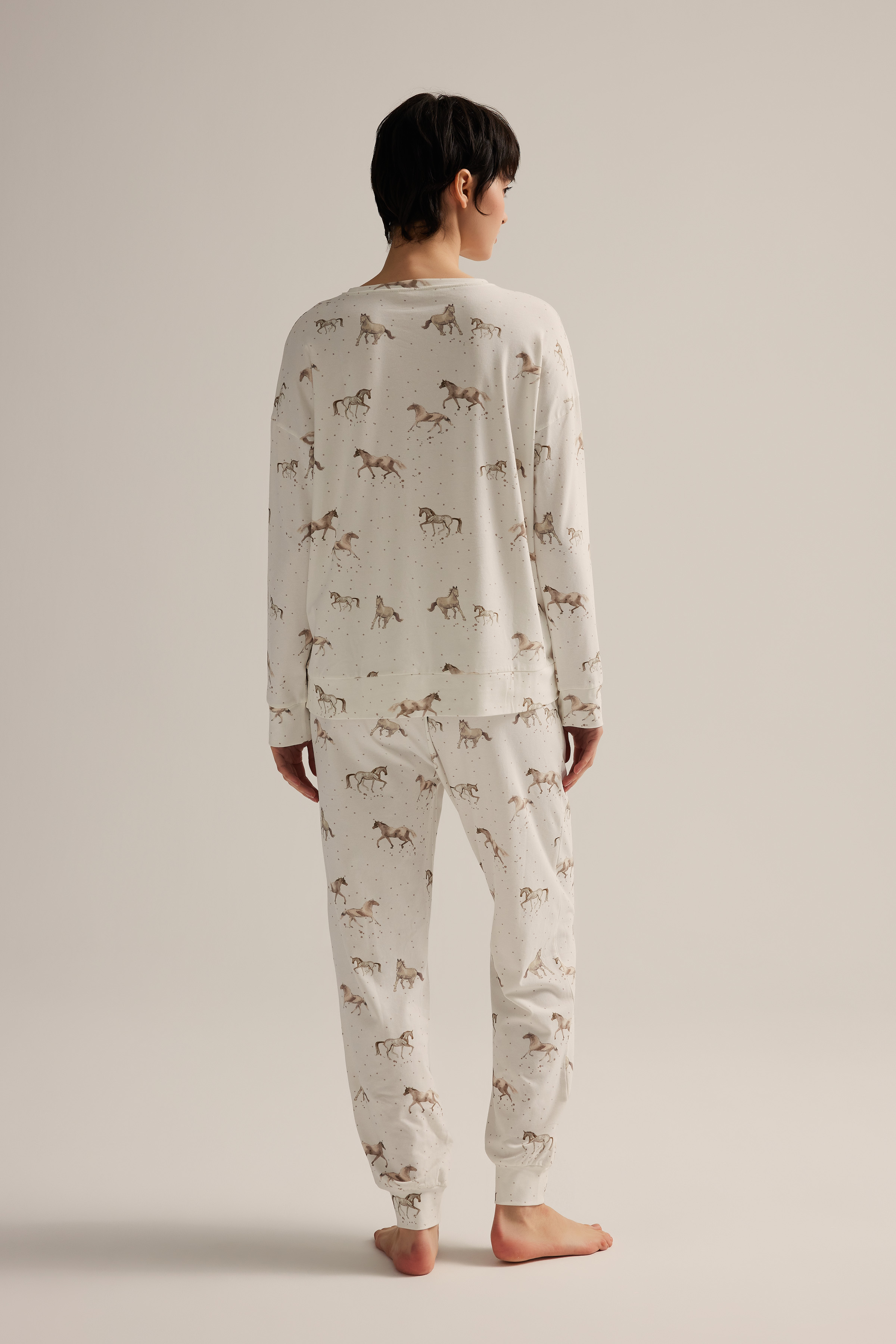 Kadın Pamuklu Uzun Kollu Pijama Takımı