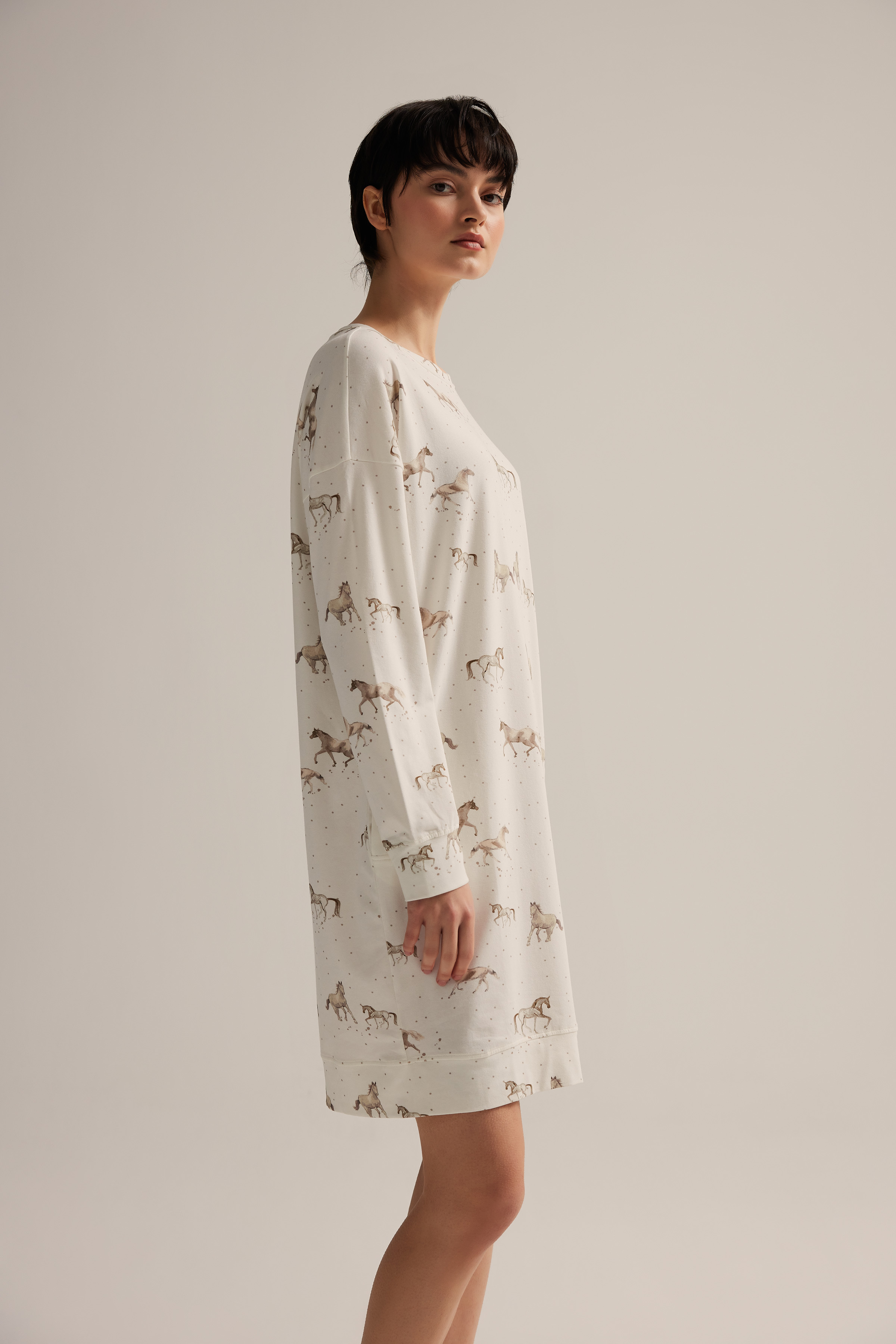 Kadın Pamuklu Uzun Kollu Cepli Gecelik