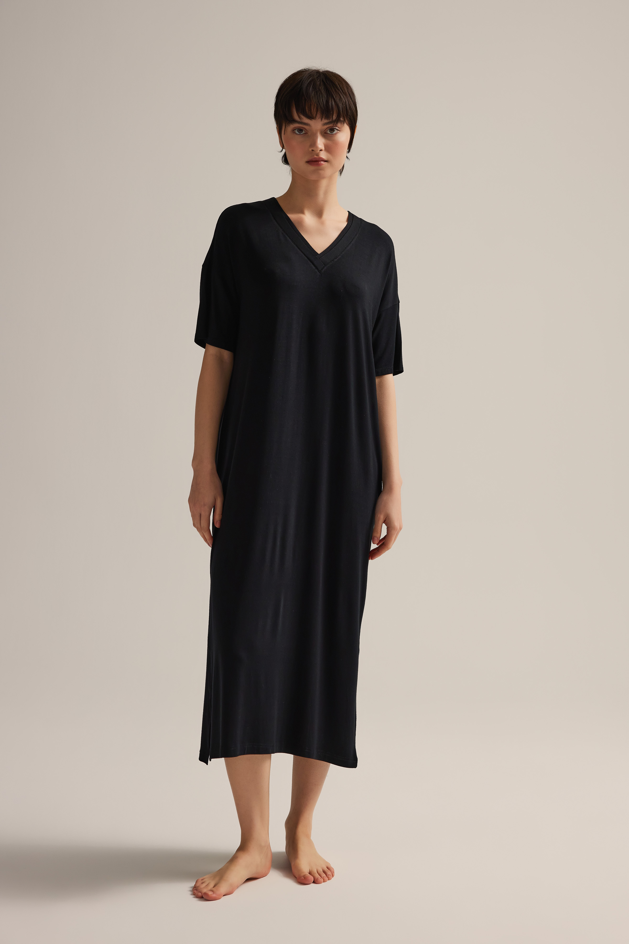 Kadın Viskon Kısa Kollu V Yaka Gecelik