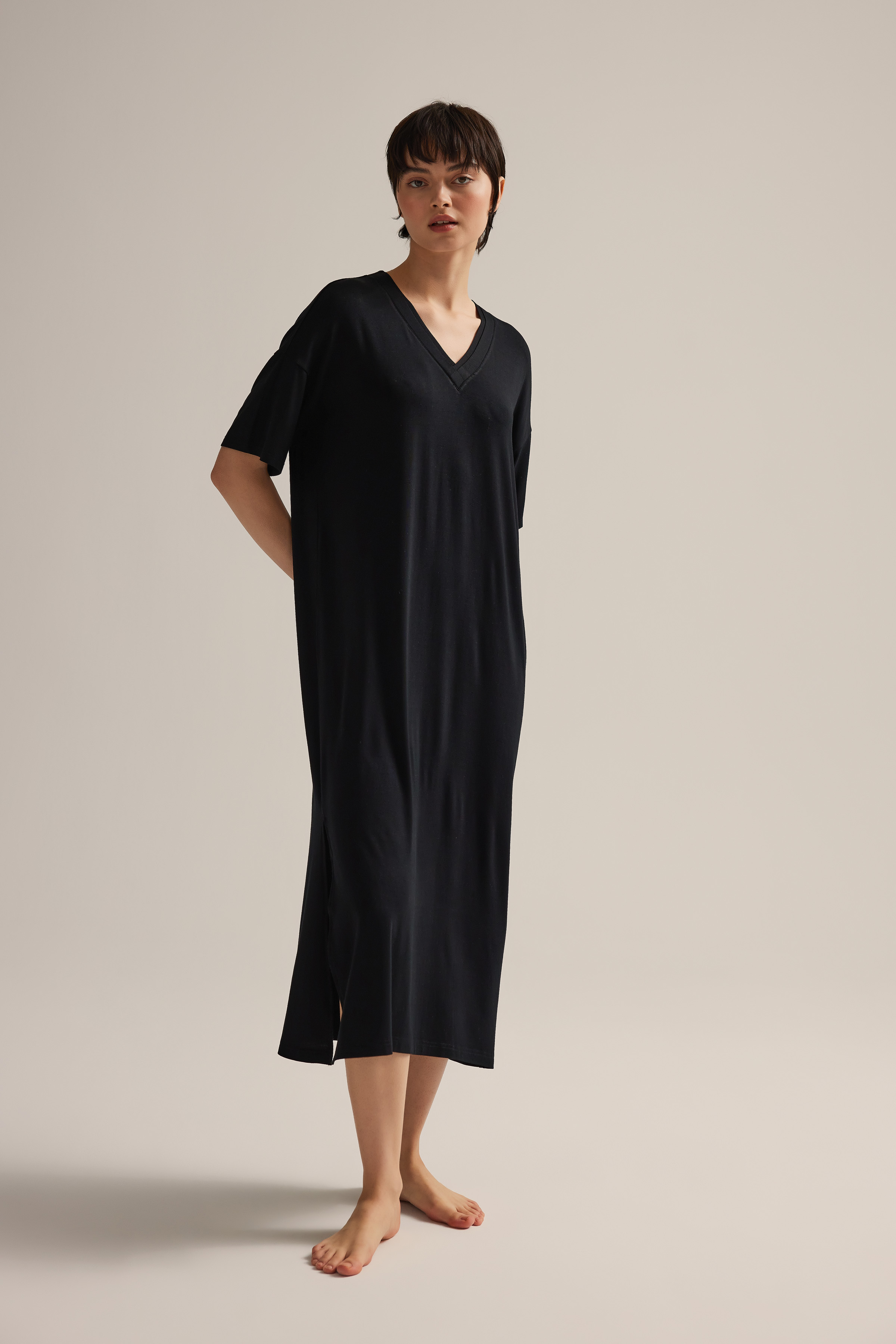 Kadın Viskon Kısa Kollu V Yaka Gecelik