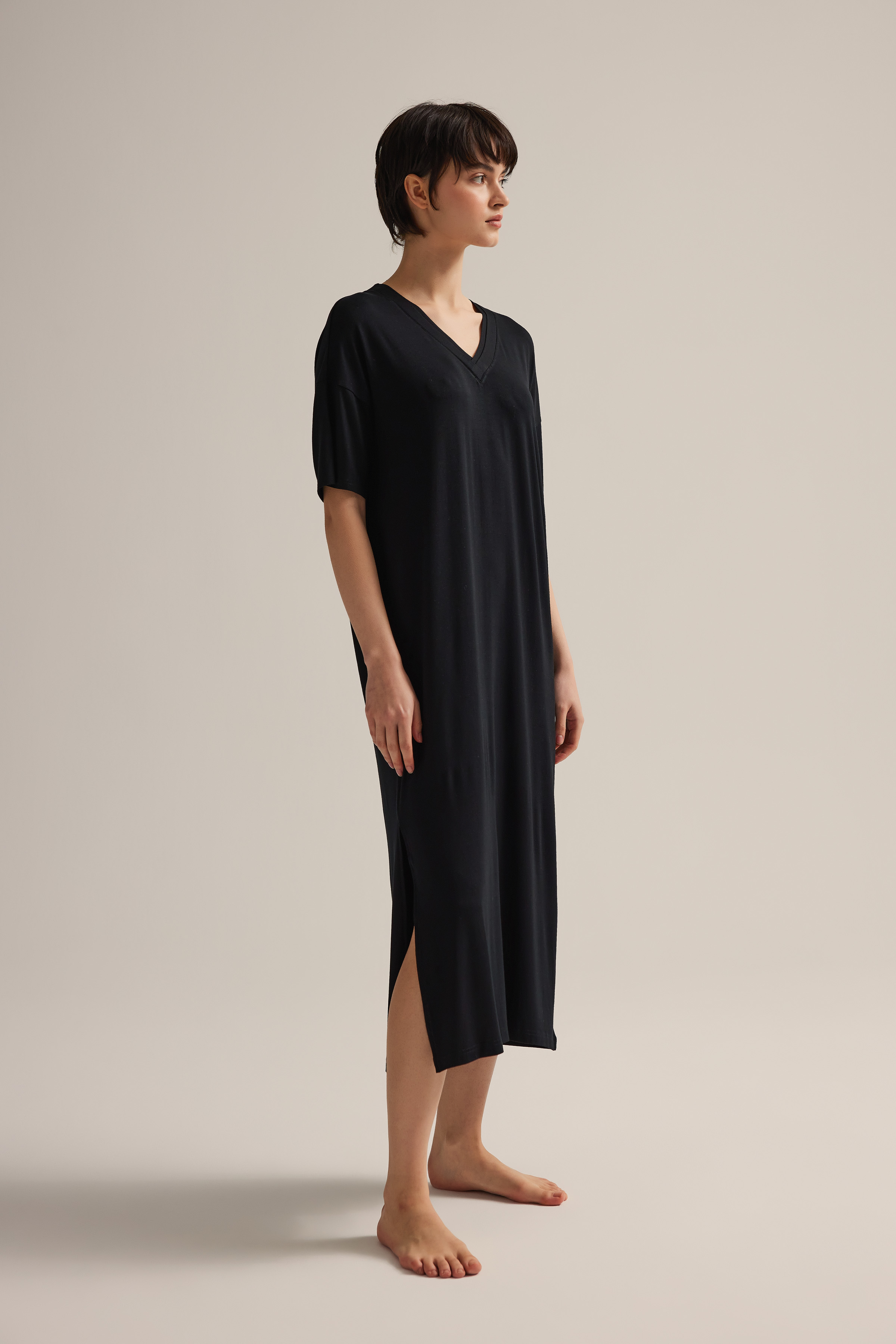 Kadın Viskon Kısa Kollu V Yaka Gecelik