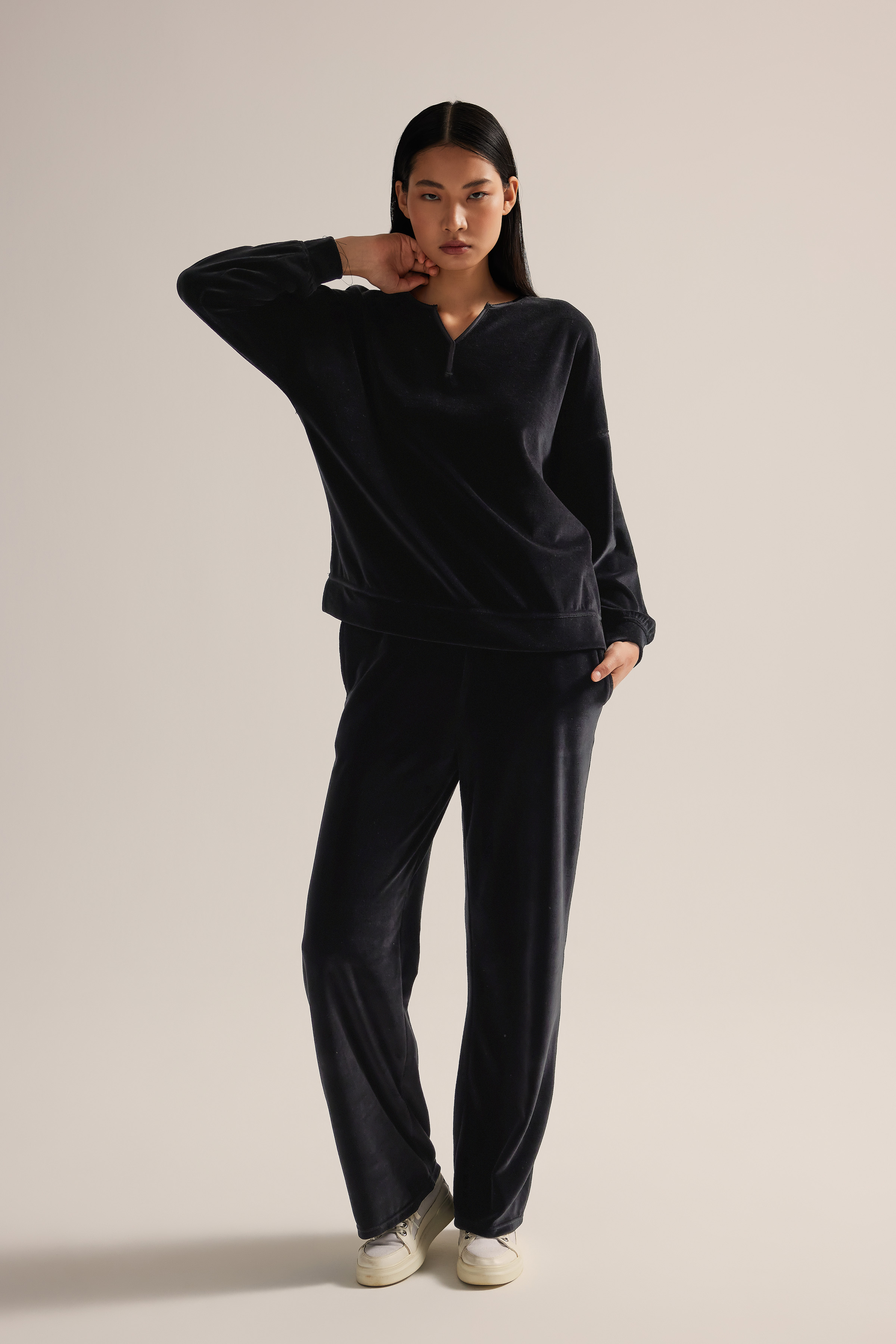 Kadın Pamuklu Kadife Yakası Saten Detaylı Sweatshirt