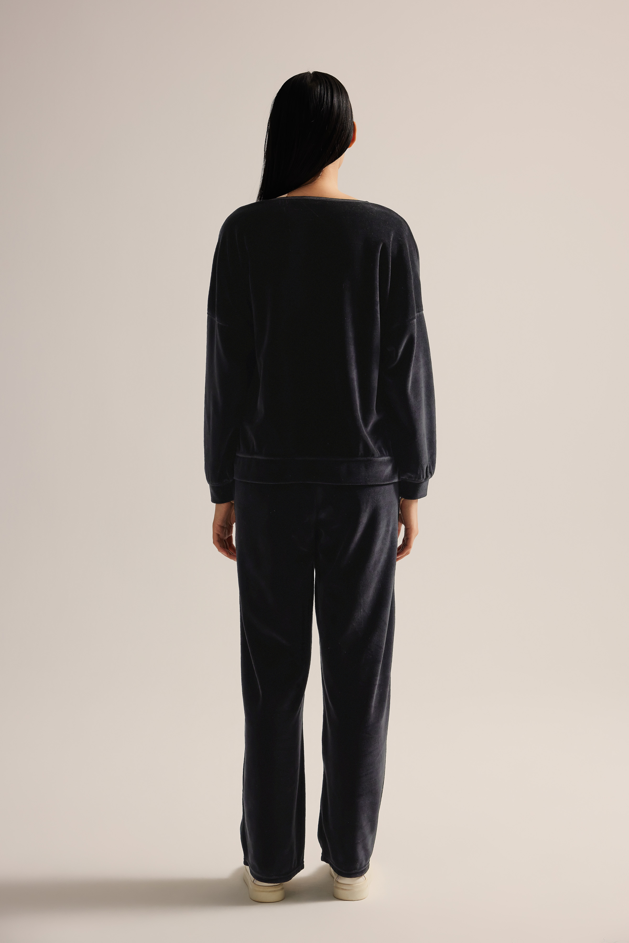 Kadın Pamuklu Kadife Yakası Saten Detaylı Sweatshirt