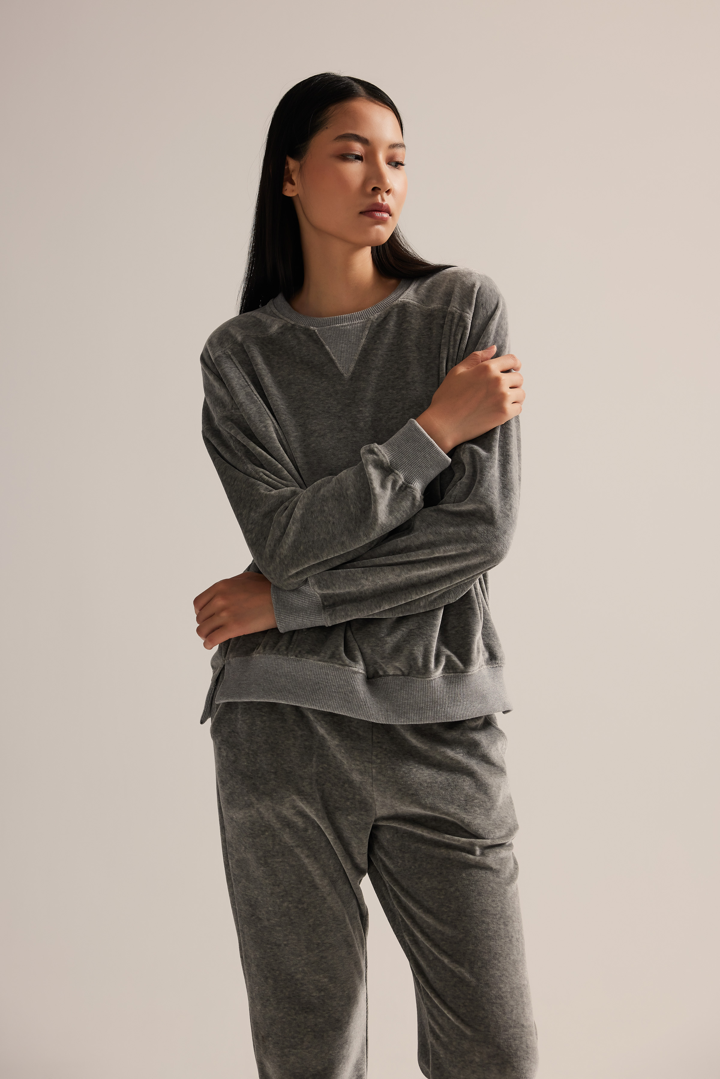 Kadın Modal Kadife Cep Detaylı Sweatshirt