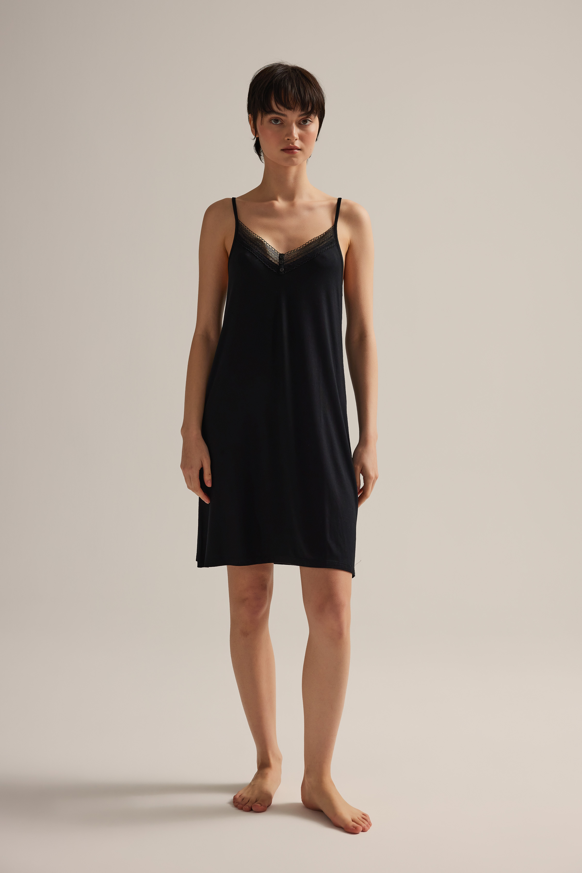 Kadın Vİskon Ayarlanır İp Askılı Dantel Detaylı Gecelik