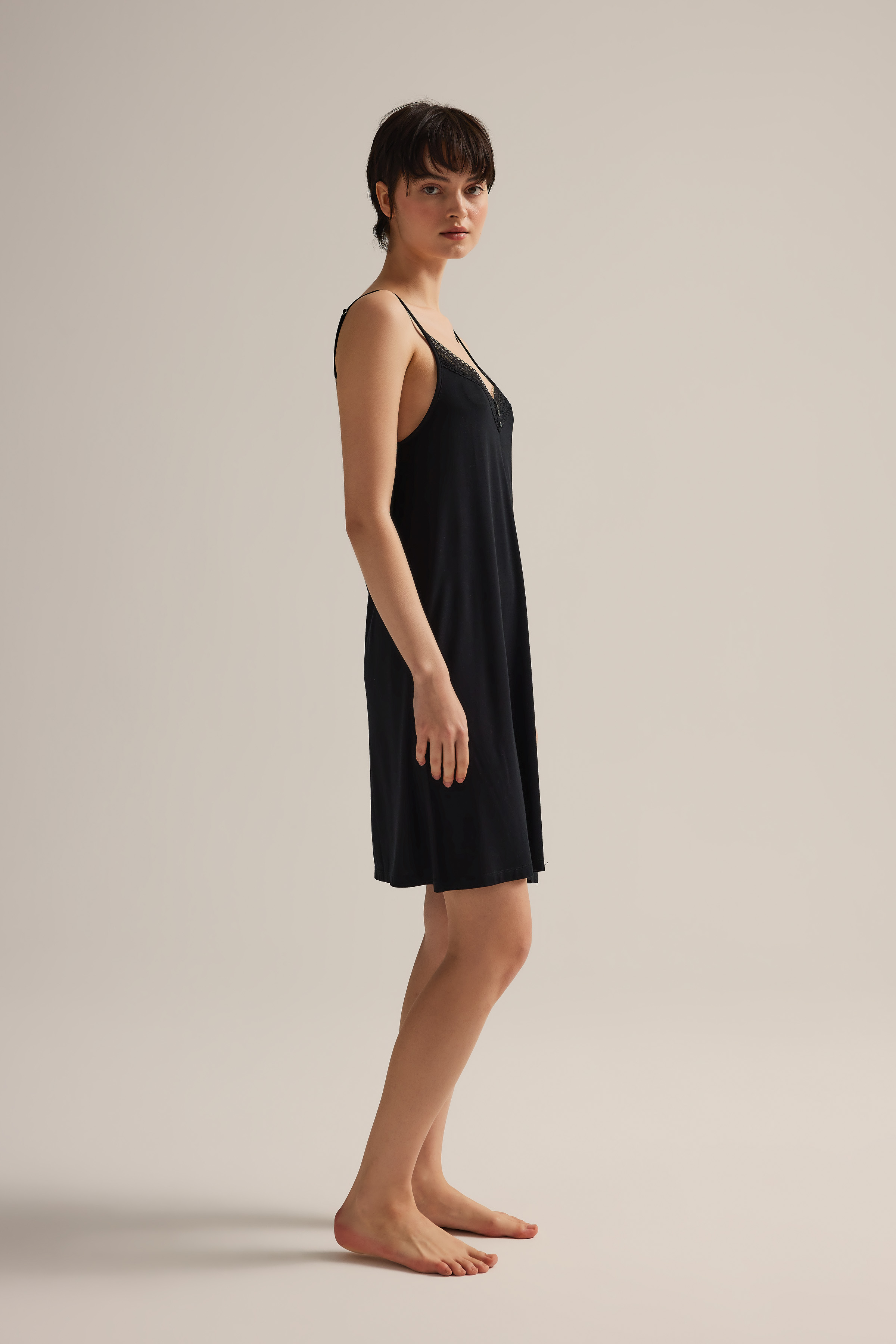 Kadın Vİskon Ayarlanır İp Askılı Dantel Detaylı Gecelik