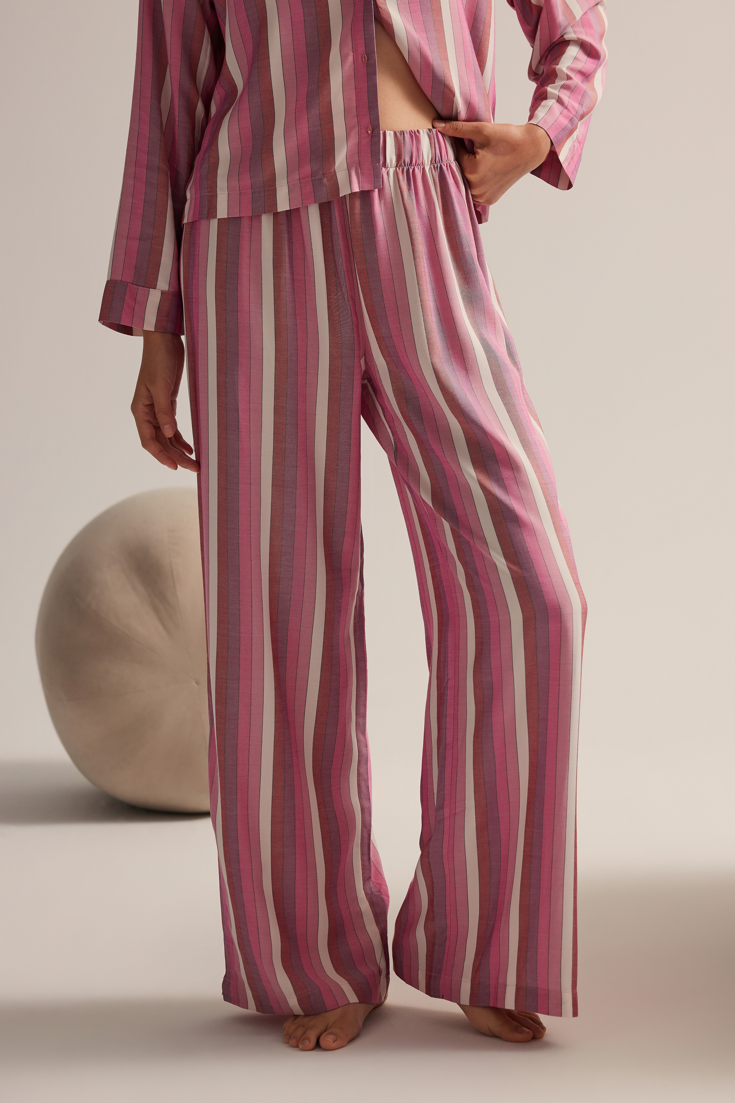 Kadın Dokuma Yırtmaç Detaylı Uzun Pijama Altı