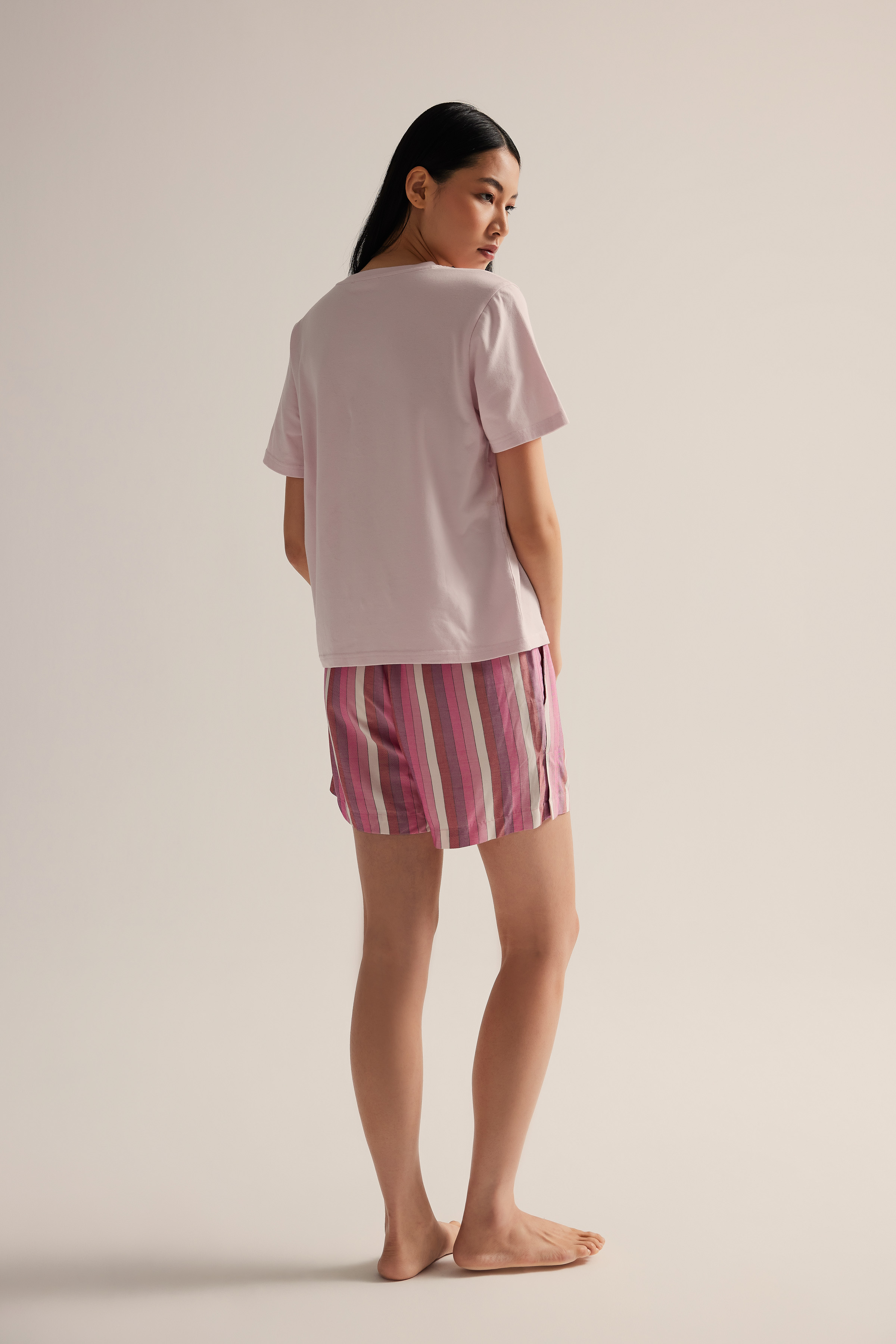 Kadın Dokuma Yırtmaç Detaylı Cepli Şort Pijama Altı