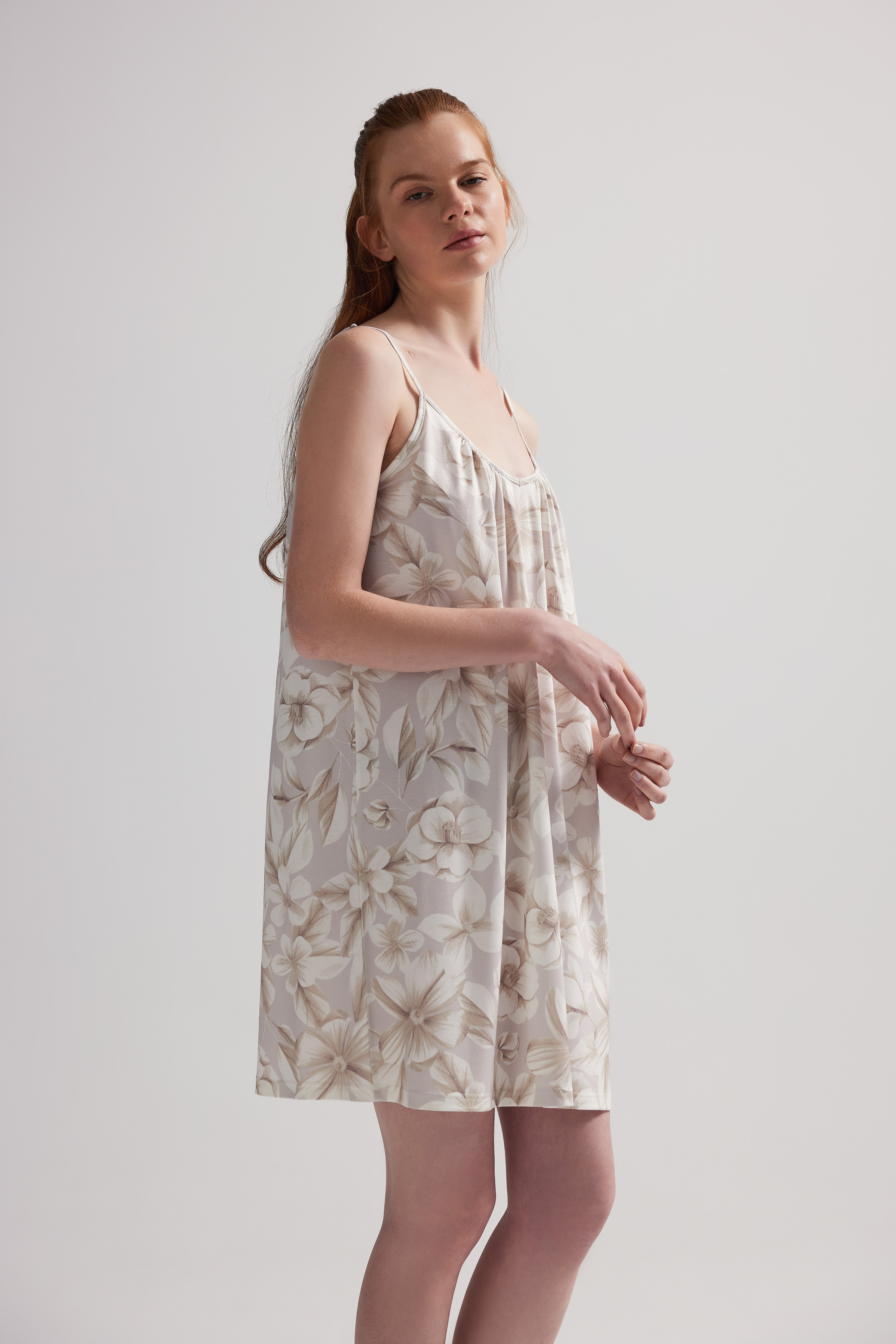 Hamile Viskon Ayarlanabilir İp Askılı V Yaka Gecelik