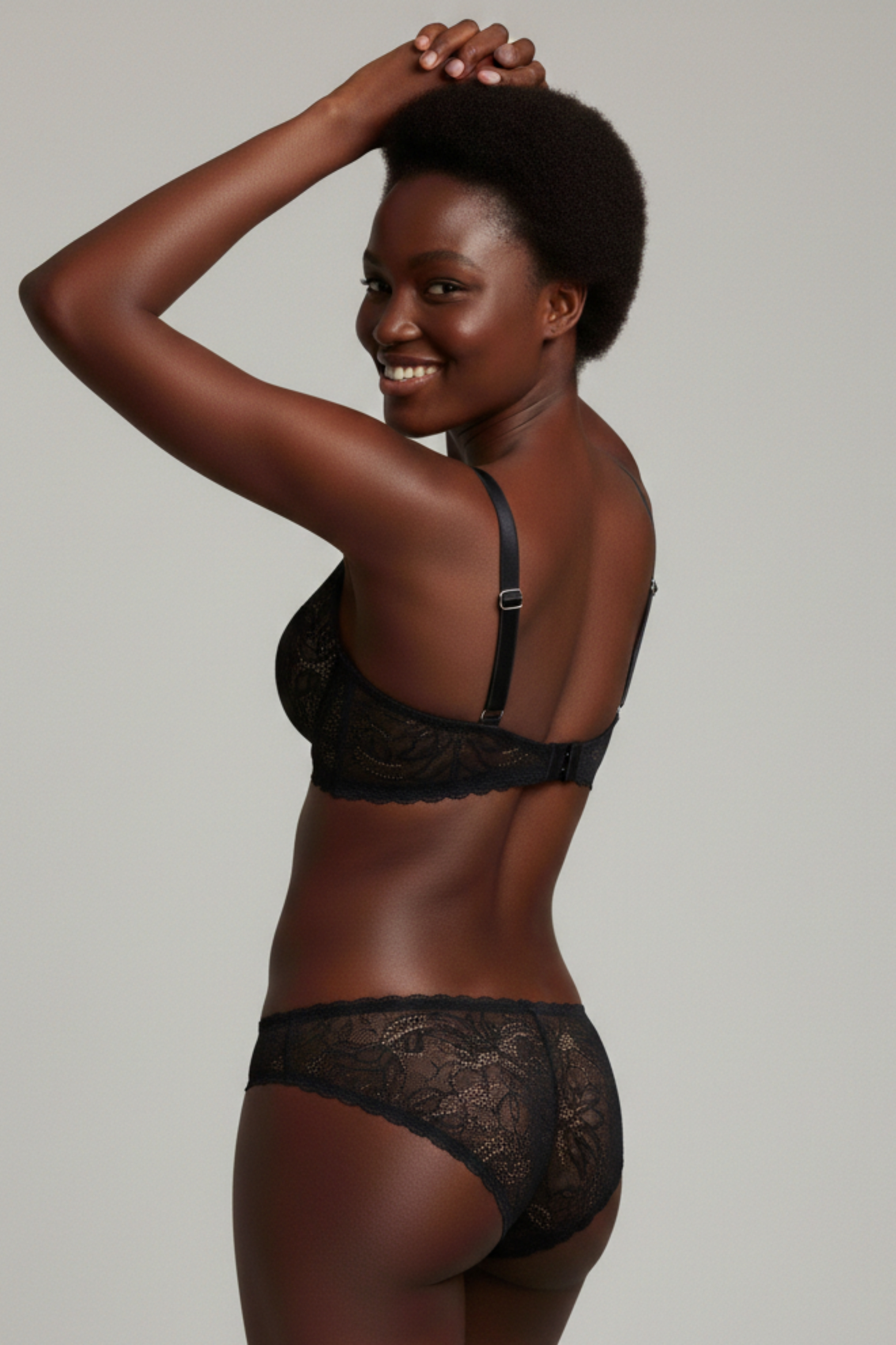 Kadın Dantelli Balenli Kapsız Sütyen