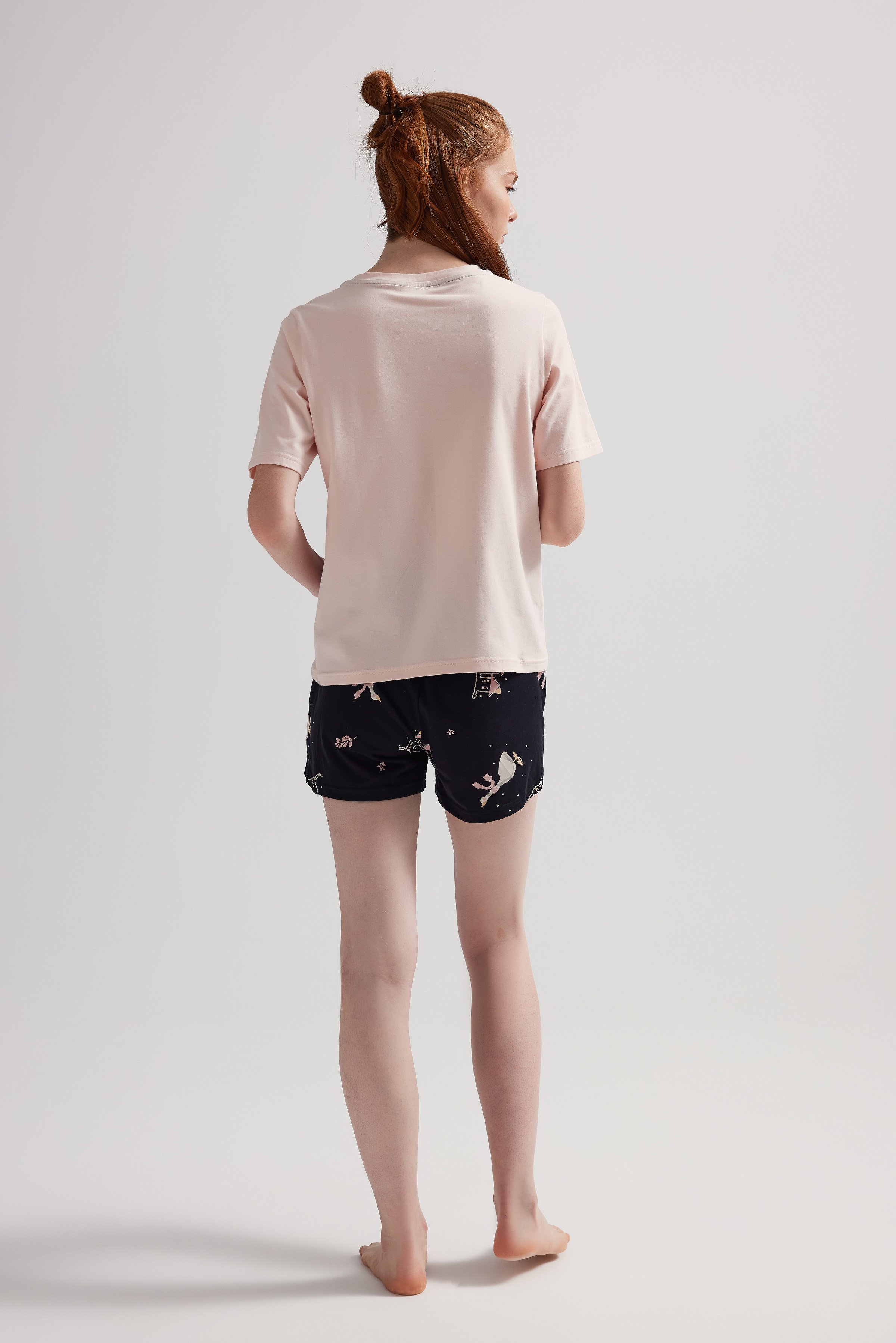 Kadın Pamuklu Kısa Kollu Şortlu Pijama Takımı