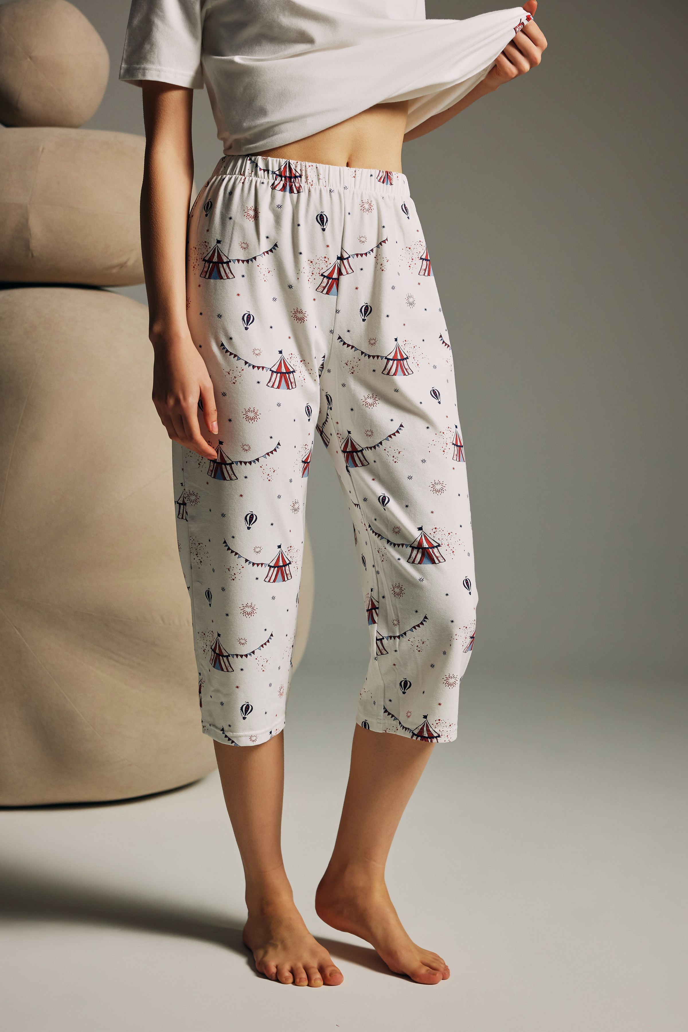 Kadın Pamuklu Kısa Kollu Kapri Pijama Takımı