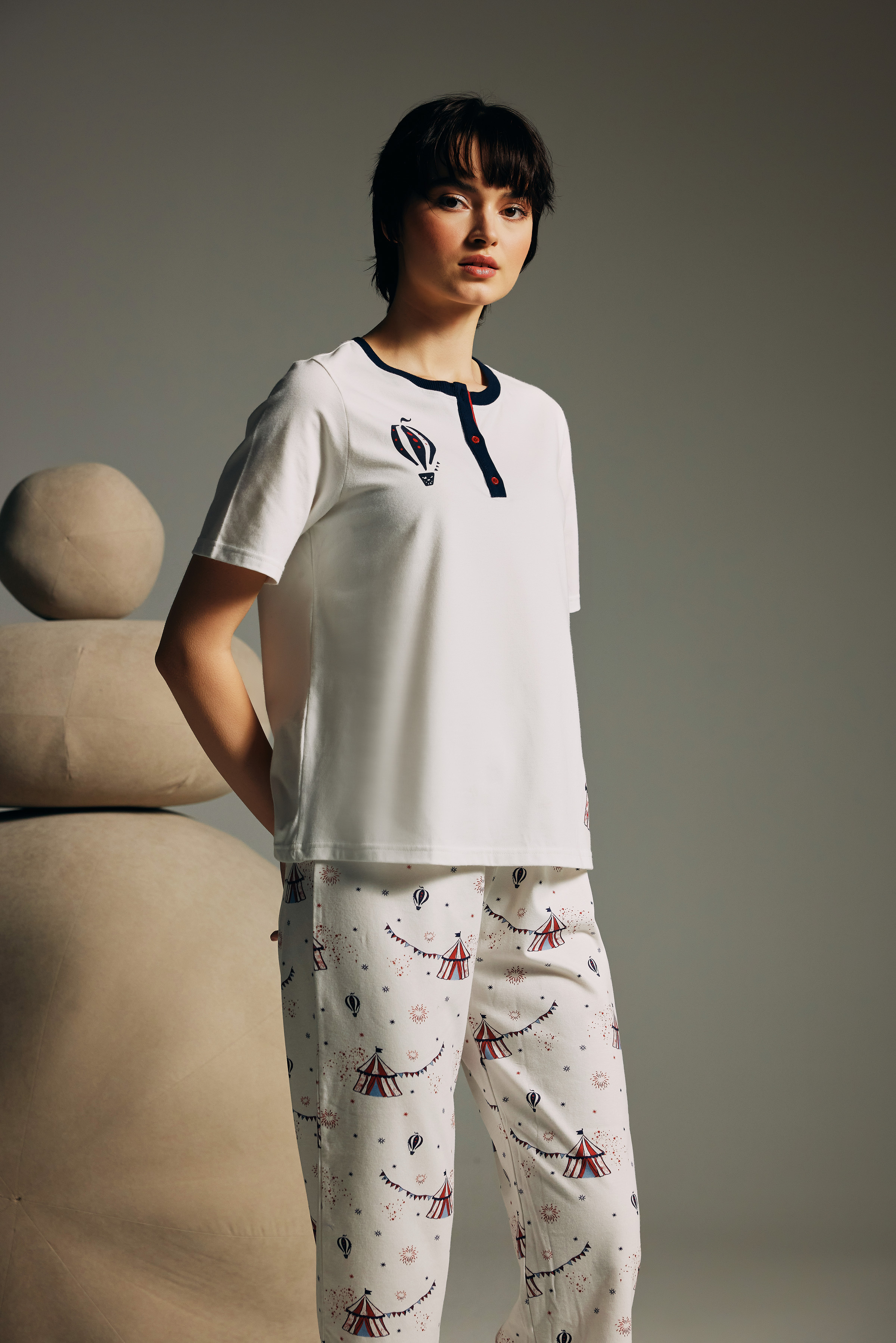 Kadın Pamuklu Kısa Kollu Kapri Pijama Takımı