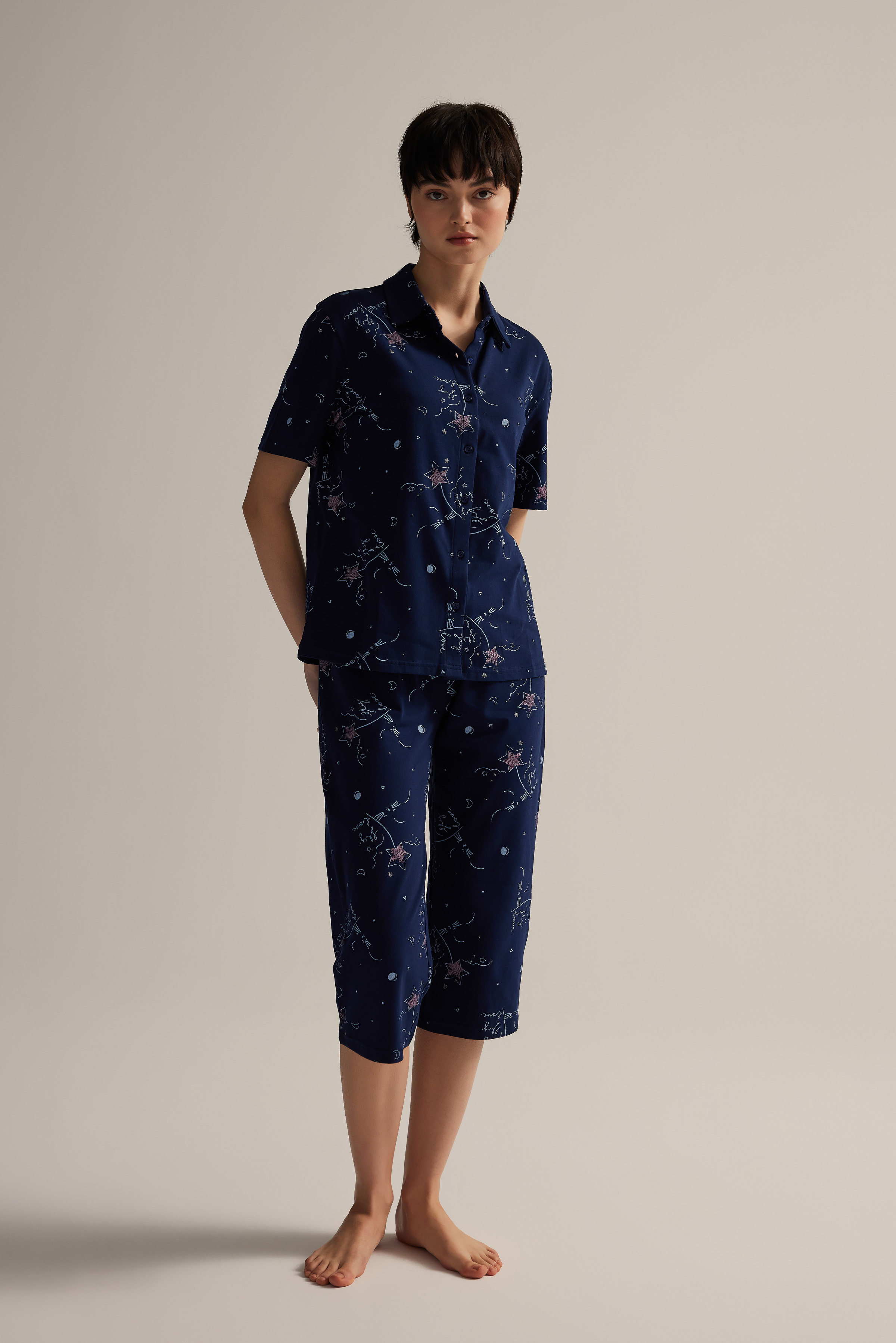 Kadın Pamuklu Kısa Kollu Gömlek Kapri Pijama Takımı