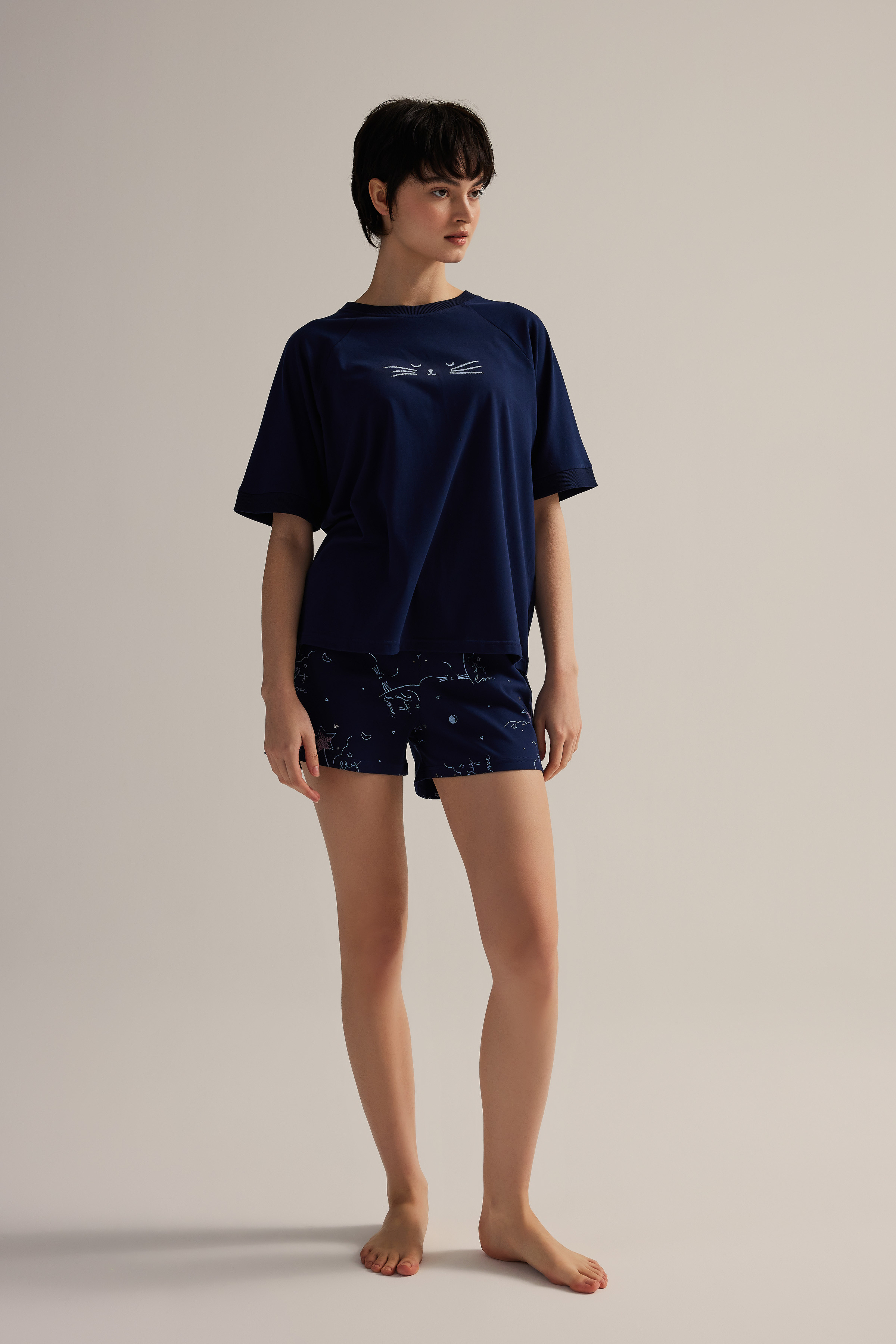 Kadın Pamuklu Kısa Kollu Şortlu Pijama Takımı