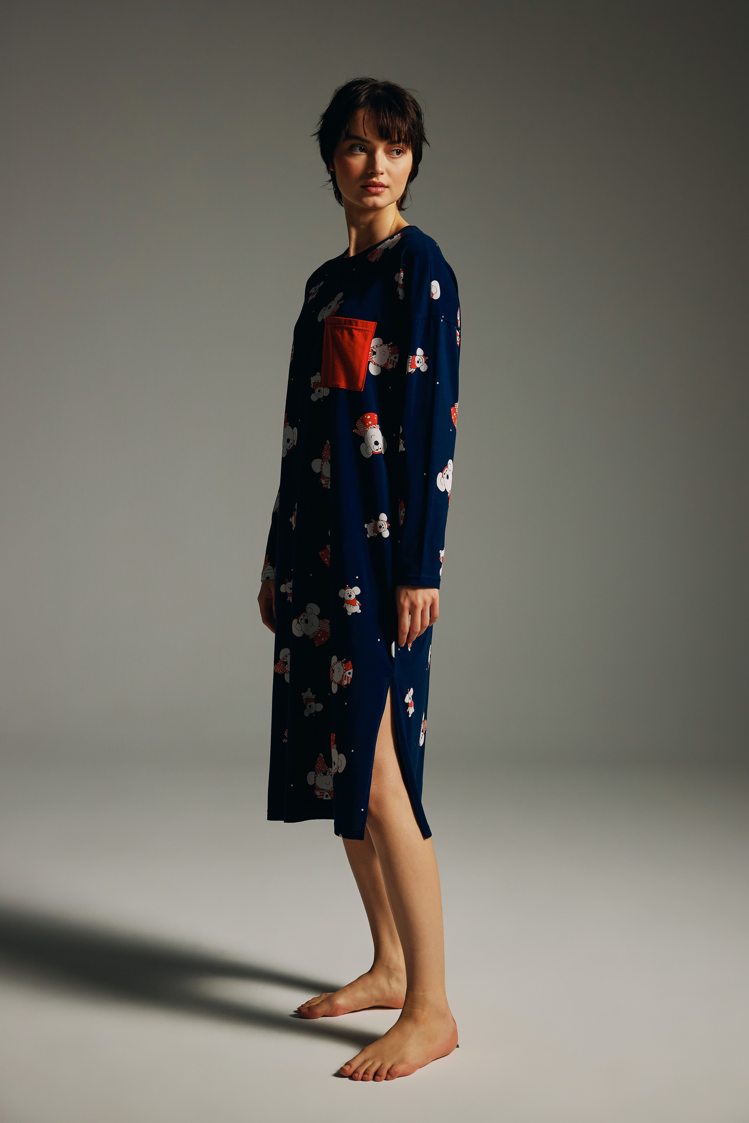 Kadın Pamuklu Uzun Kollu Cep Detaylı Yırtmaçlı Gecelik