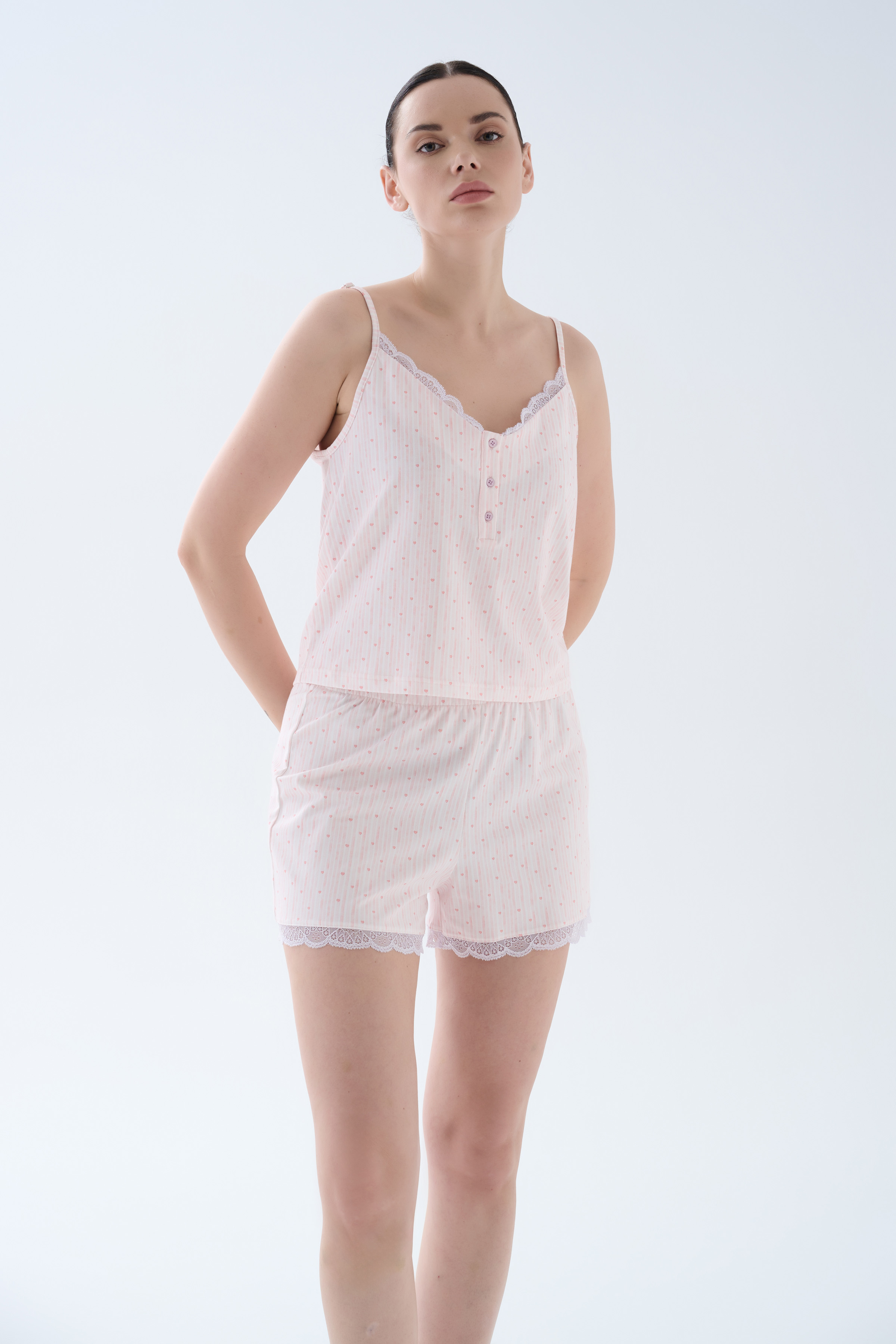 Kadın Pamuklu İp Askılı Dantel Detaylı Atlet Pijama Üstü