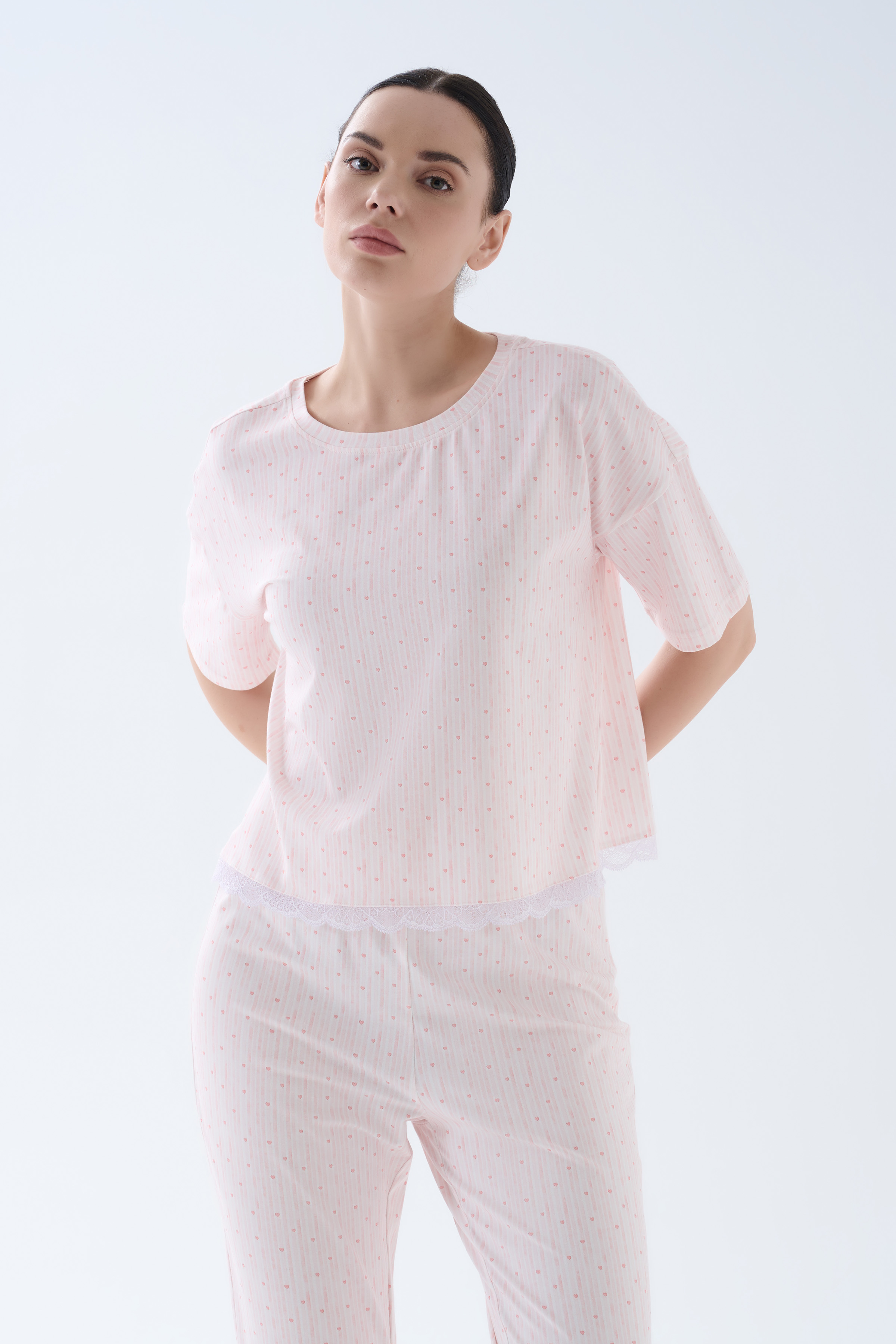 Kadın Pamuklu Dantel Detaylı Kısa Kollu Pijama Üstü