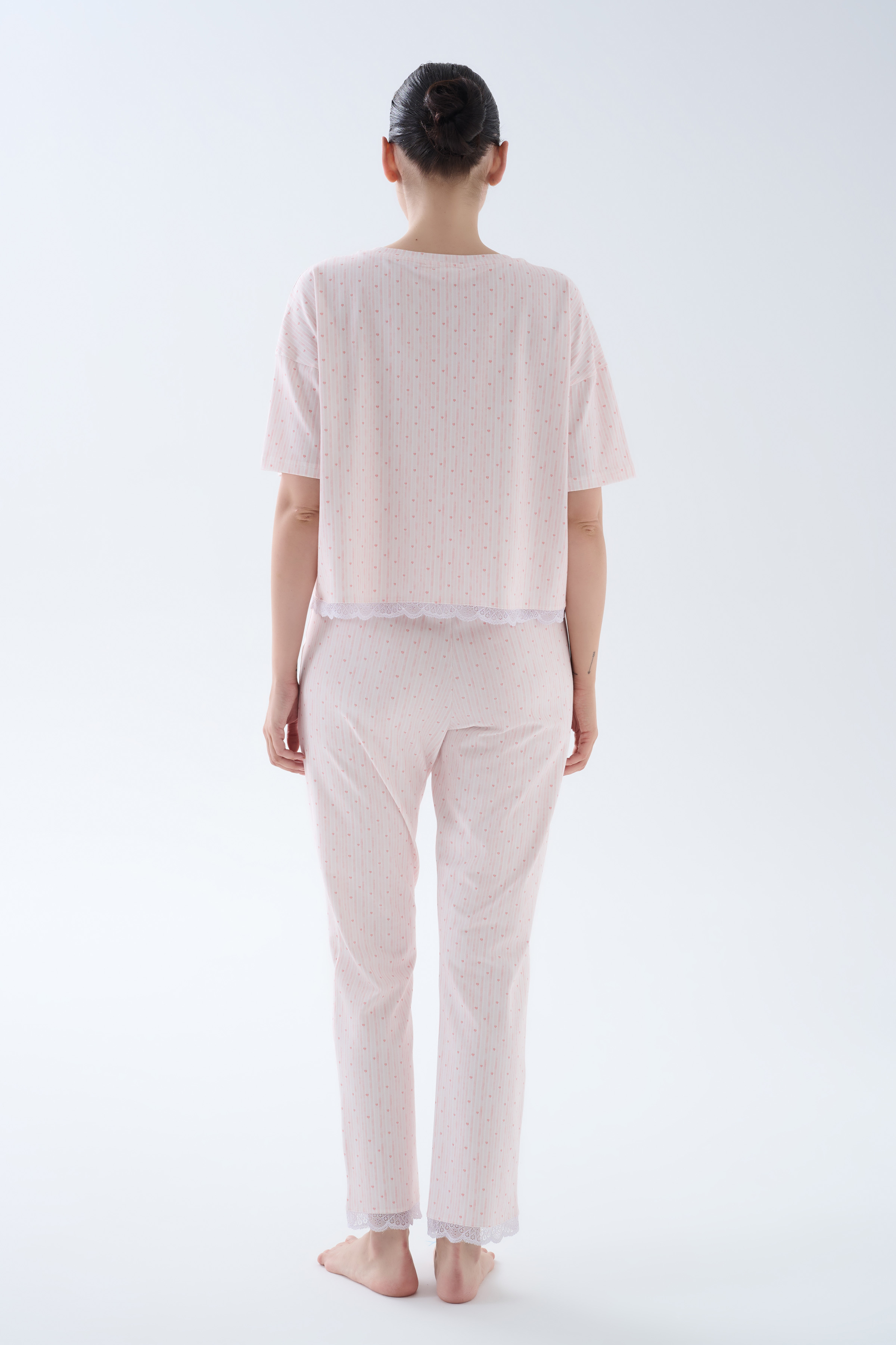 Kadın Pamuklu Dantel Detaylı Kısa Kollu Pijama Üstü