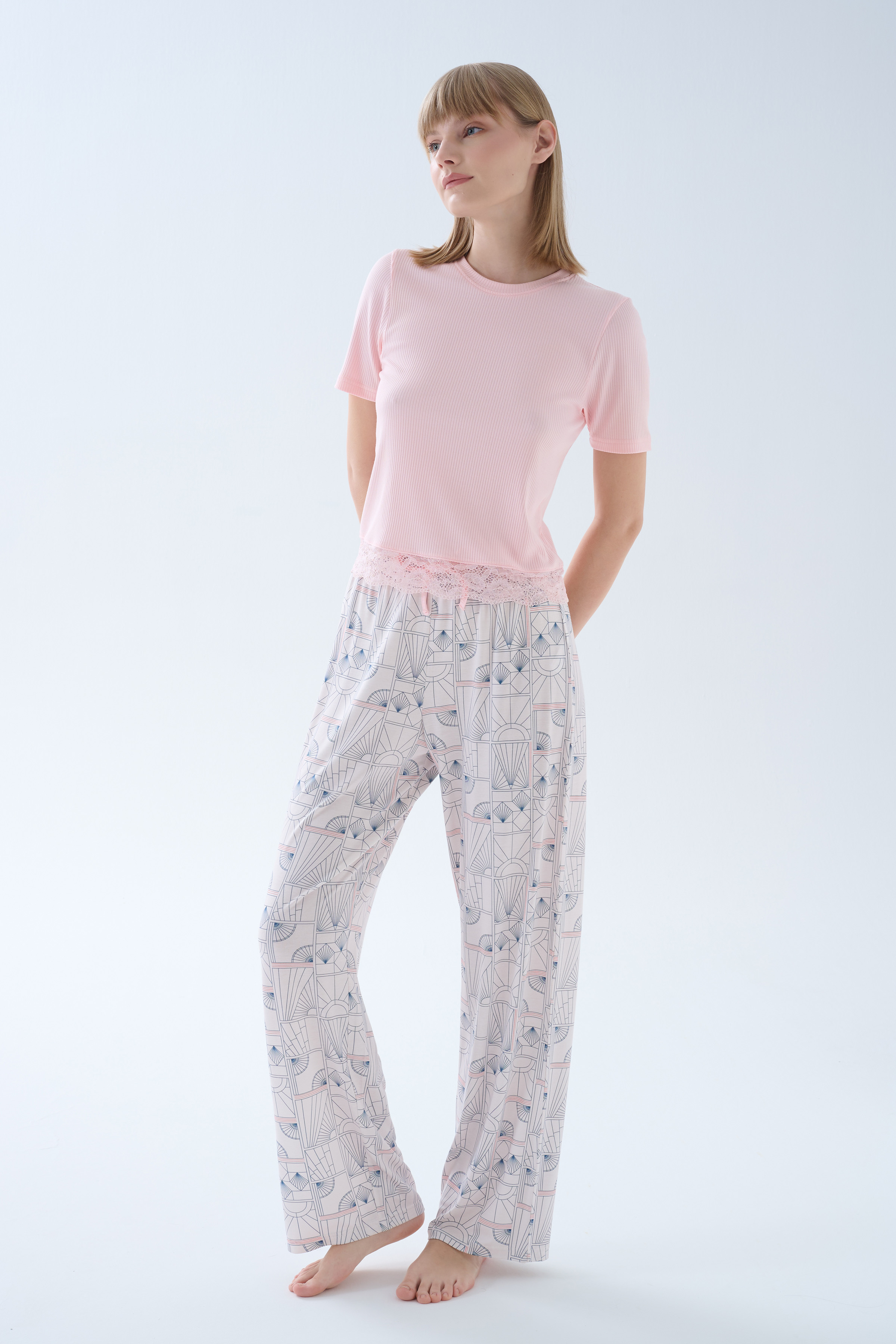 Kadın Modal Kaşkorse Dantelli Tshirt Uzun Pijama Takımı