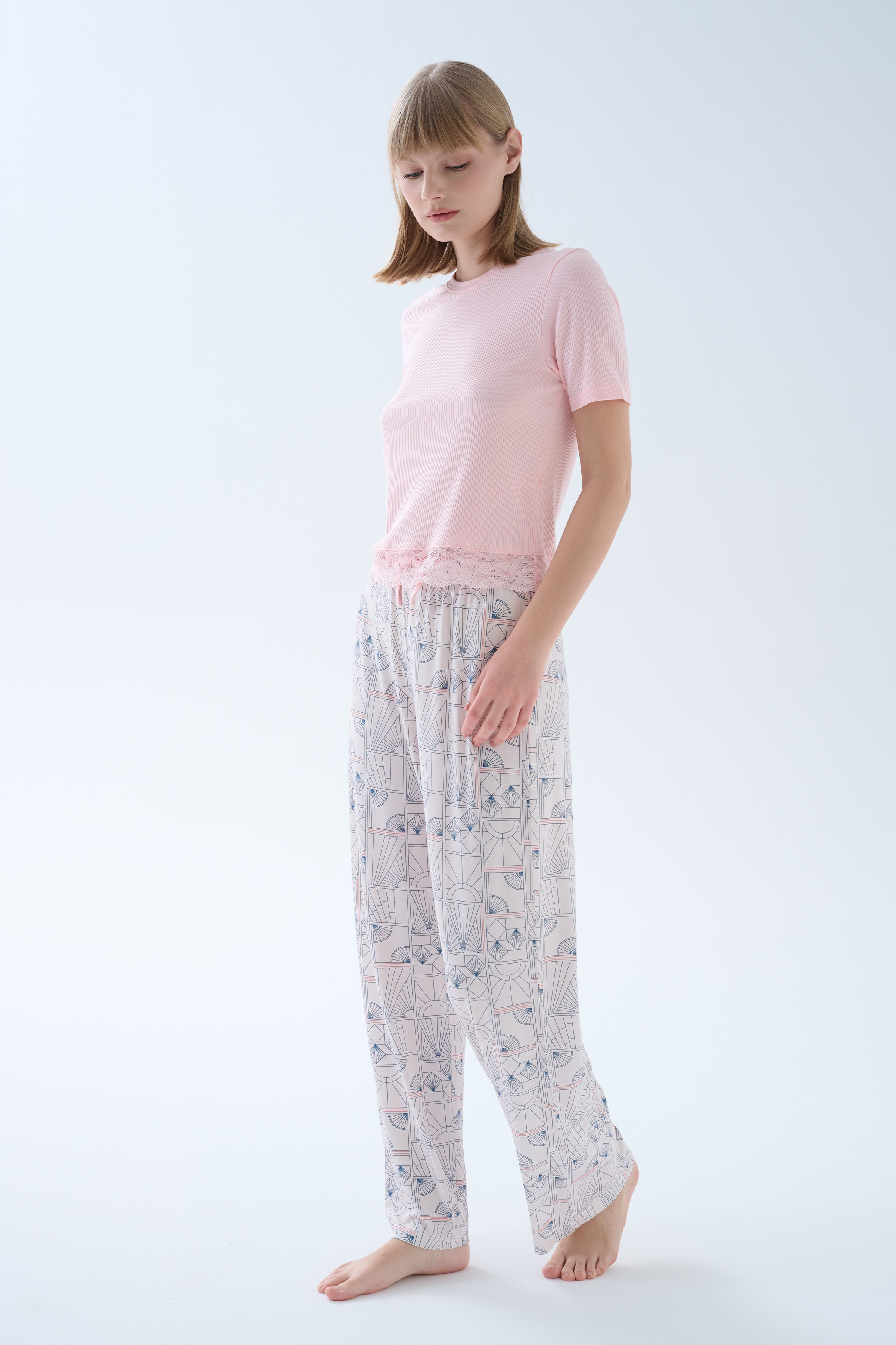 Kadın Modal Kaşkorse Dantelli Tshirt Uzun Pijama Takımı