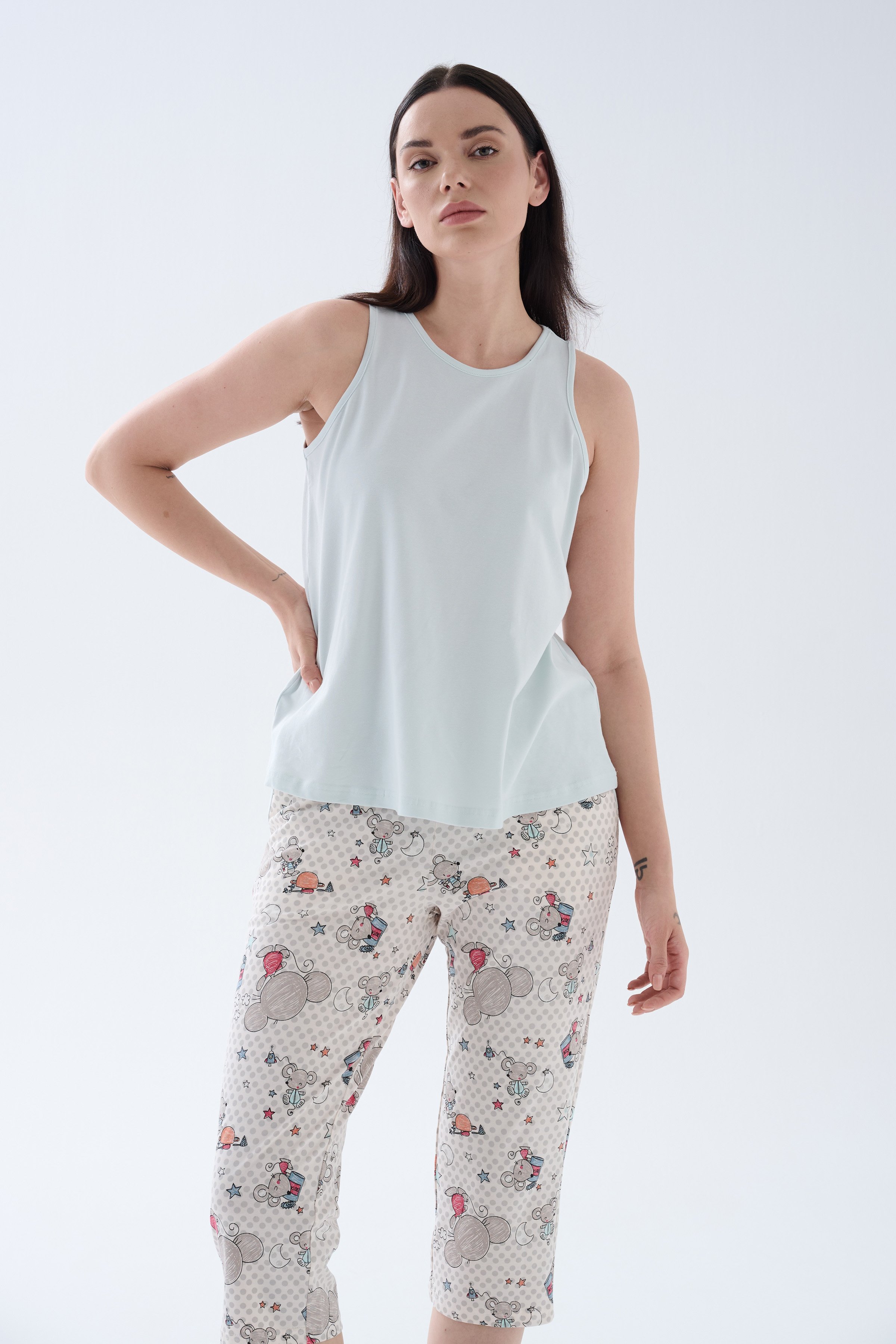 Kadın Pamuklu Kalın Askılı Atlet Kapri Pijama Takımı