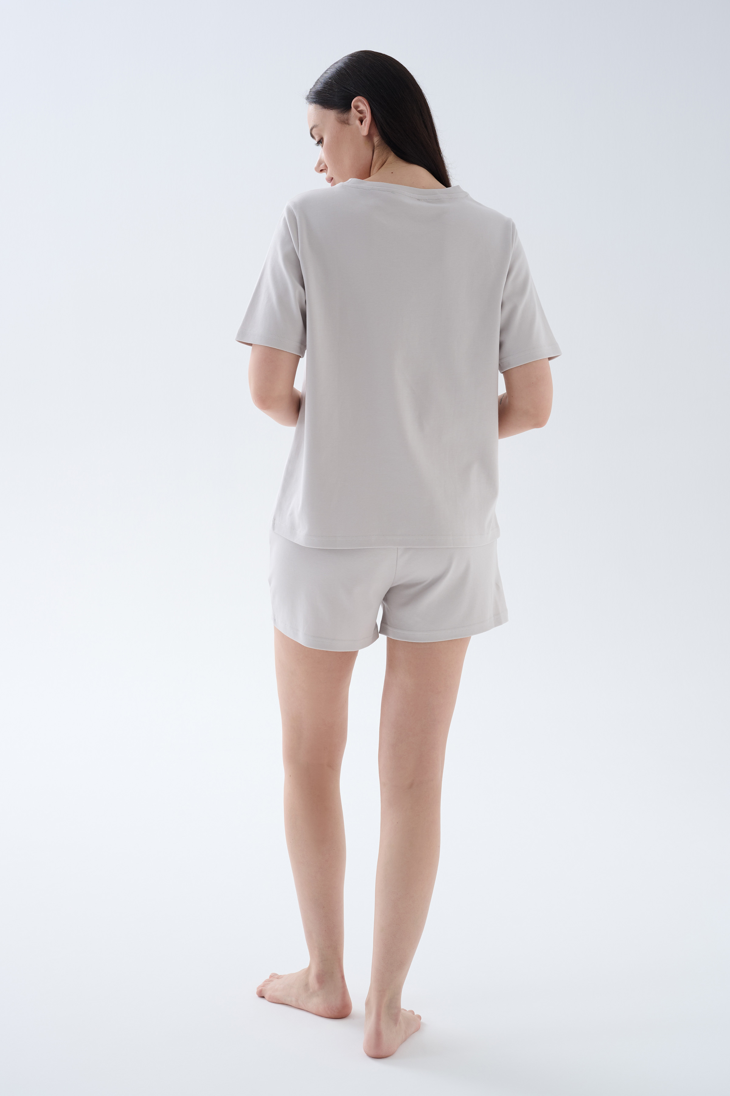 Kadın Pamuklu Kısa Kollu Şortlu Pijama Takımı