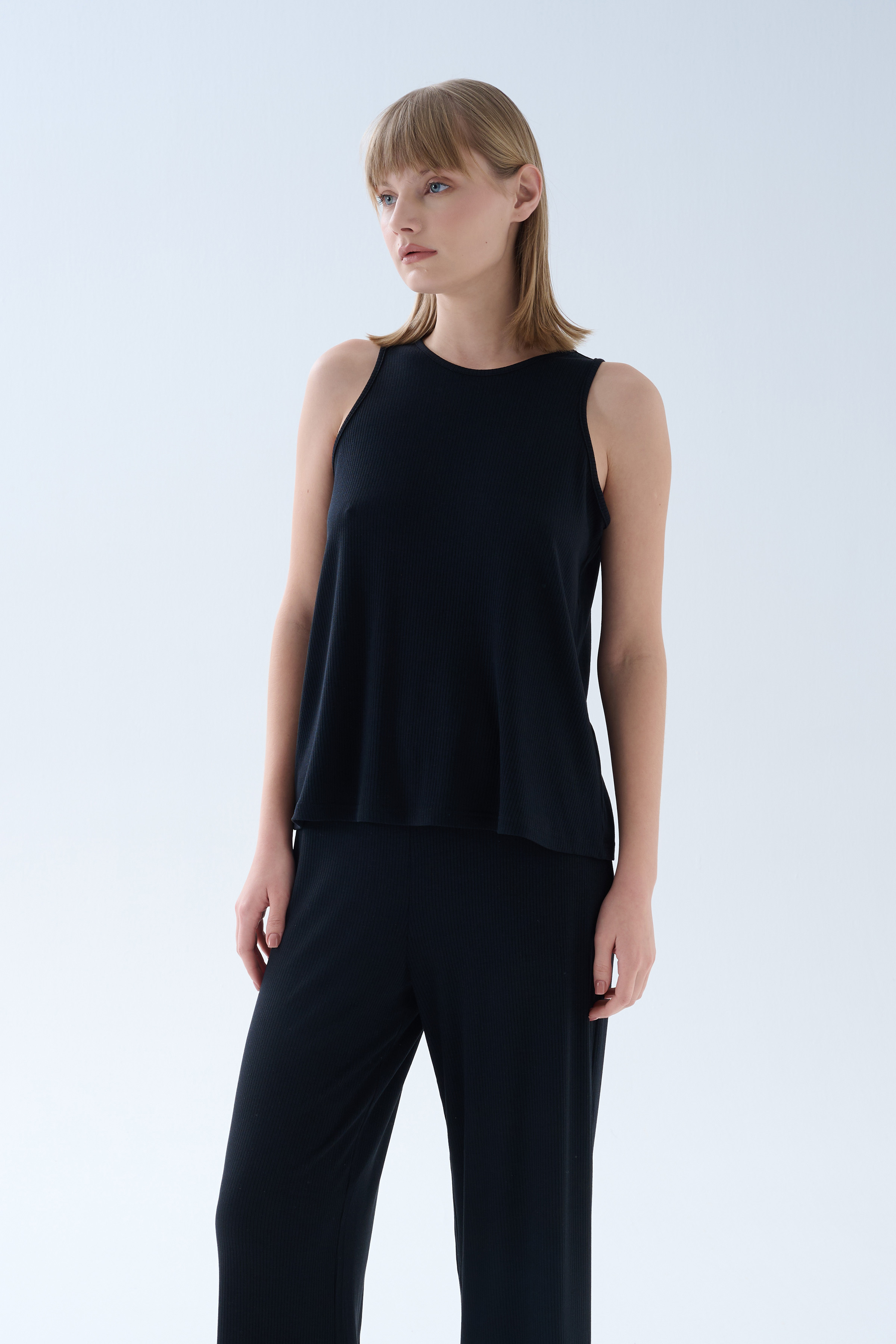 Kadın Modal Kaşkorse Atletli Midi Pijama Takımı