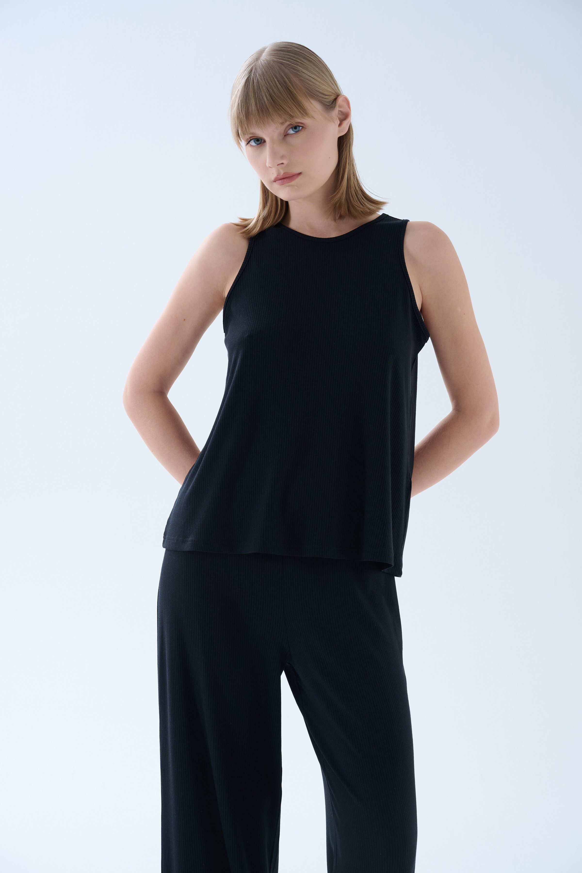 Kadın Modal Kaşkorse Atletli Midi Pijama Takımı