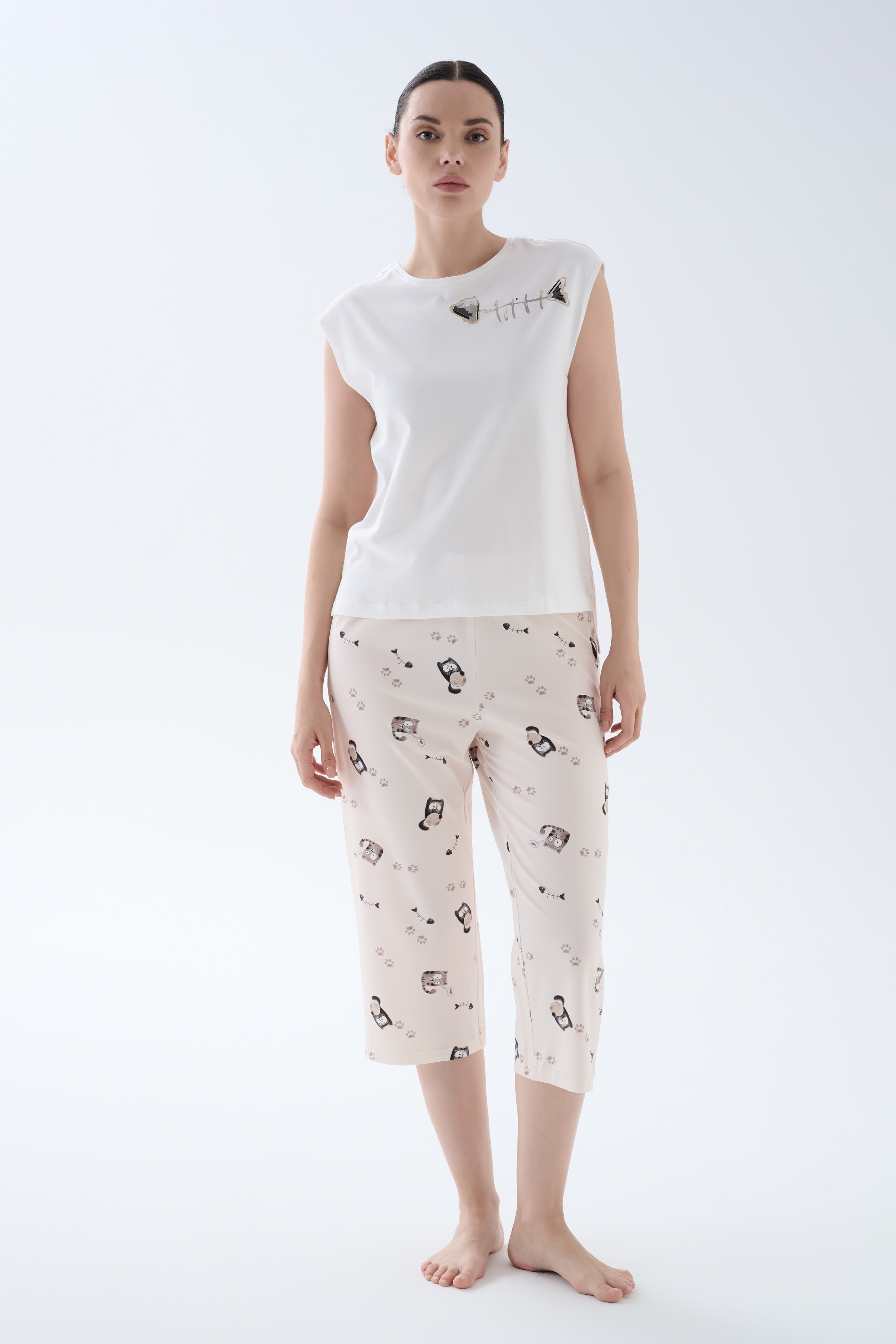 Kadın Pamuklu Kolsuz Kapri Pijama Takımı