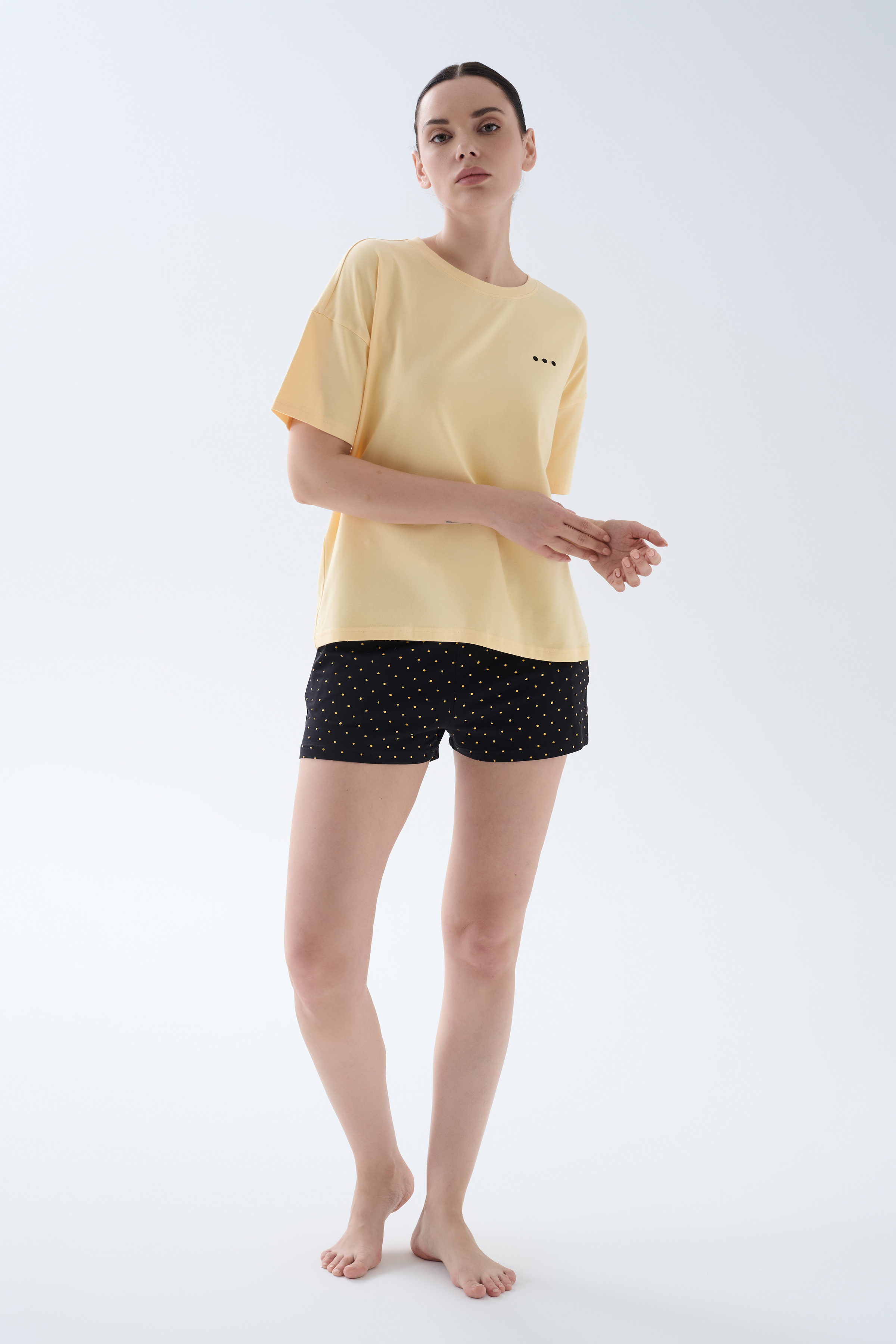 Kadın Pamuklu Kısa Kollu Şortlu Pijama Takımı